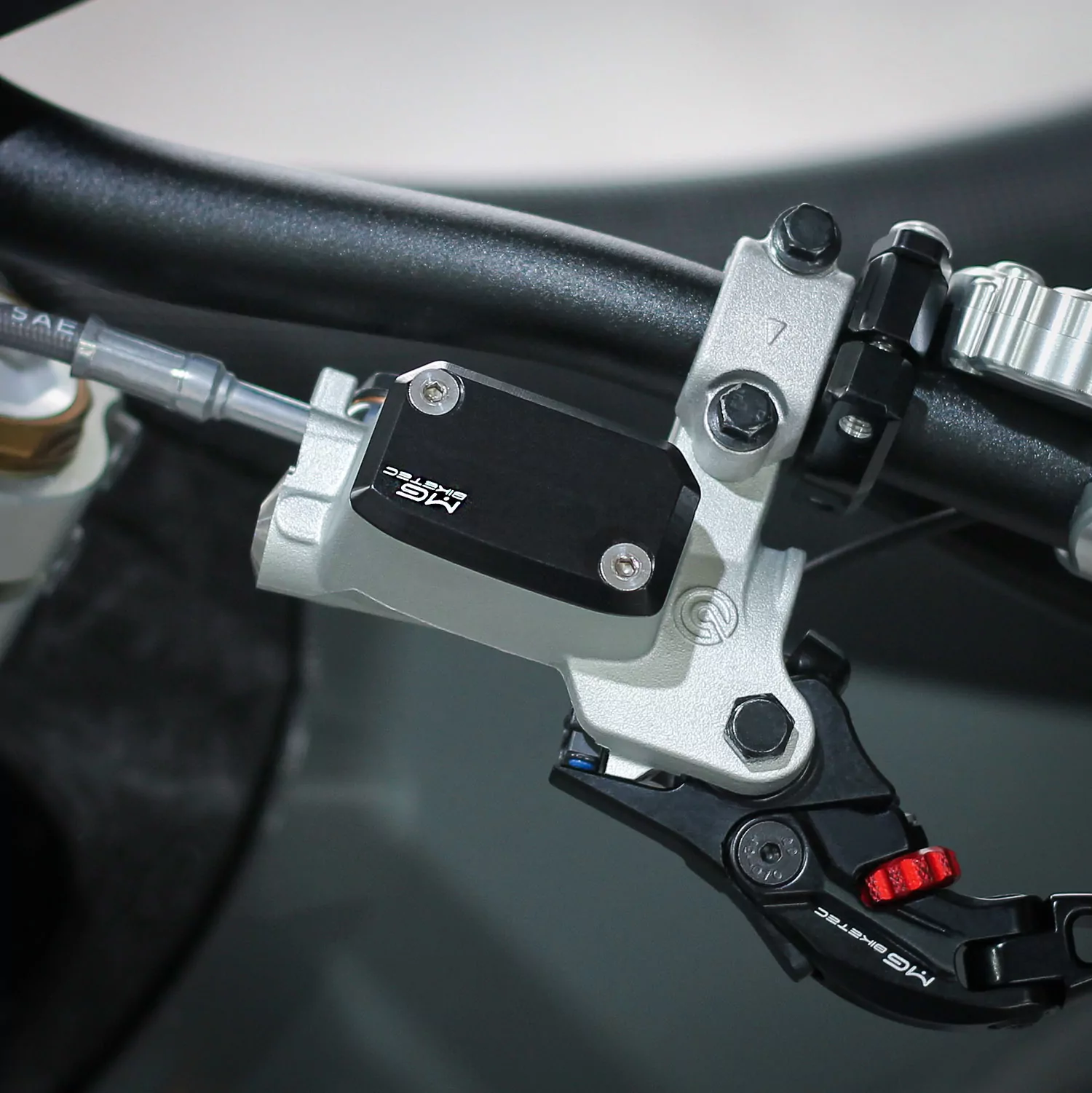 MG Biketec Behälterdeckel- Bremsflüssigkeit links für Stark Future Varg SM ab 2026