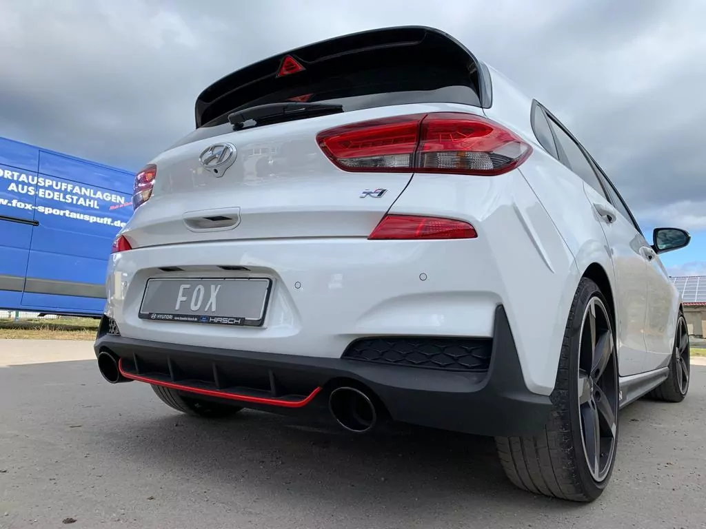 Hyundai i30N Performance + Fastback Endrohre passend auf den originalen Endschalldämpfer - 129x106 Typ 32 rechts/links schwarz glänzend emalliert