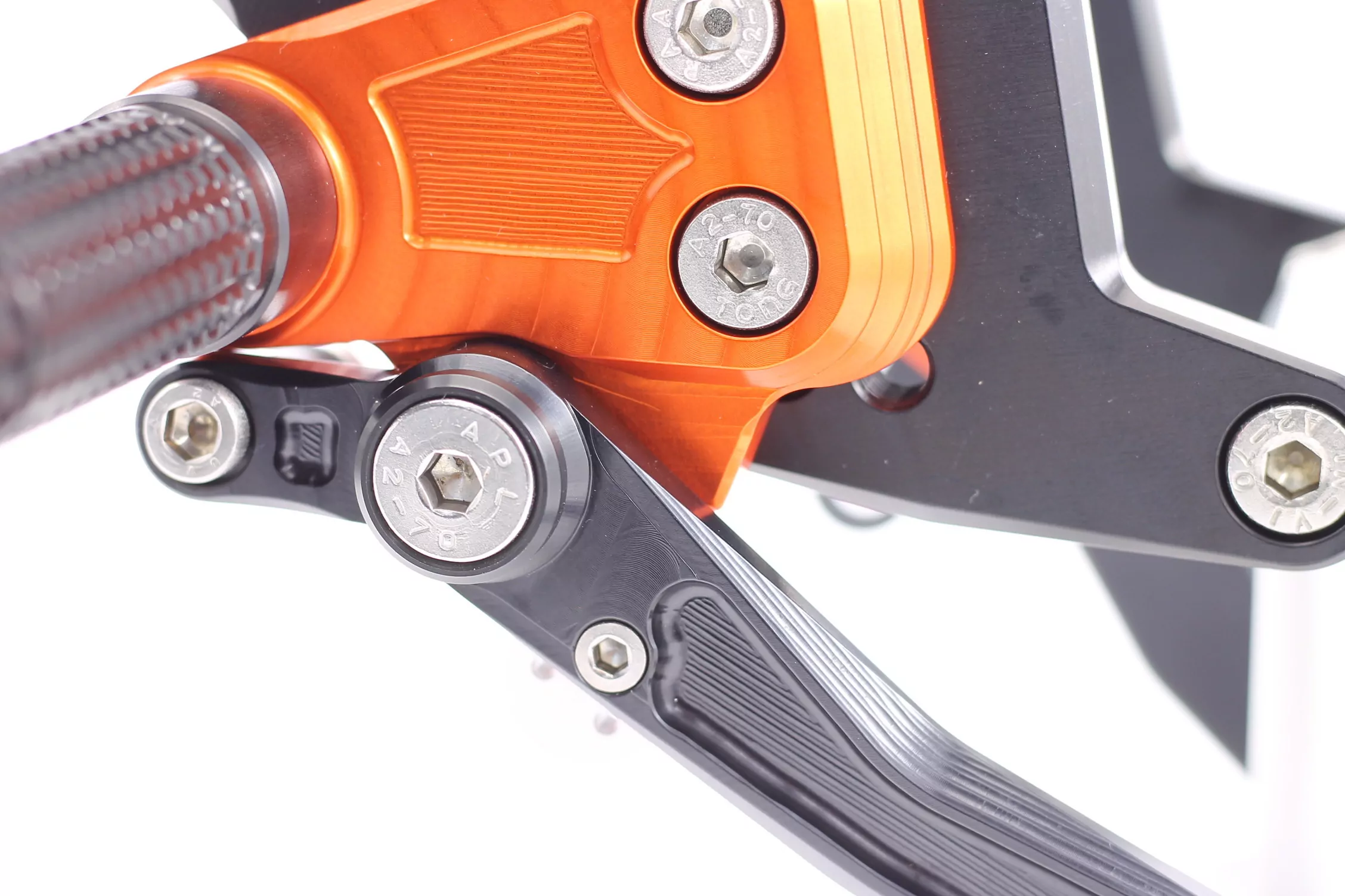 MG Biketec Sportfussrastenanlage / Rastenanlage / Fussrastenanlage mit ABE, gültig in D - A - CH für KTM 1290 Super Duke GT ab 2016-2020