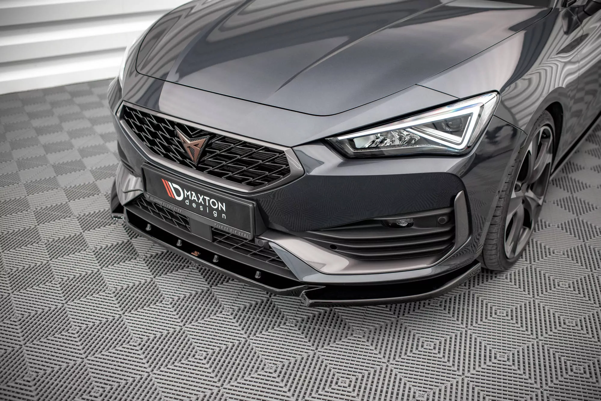Front Ansatz V.3 Für Cupra Leon Mk1 Schwarz Hochglanz