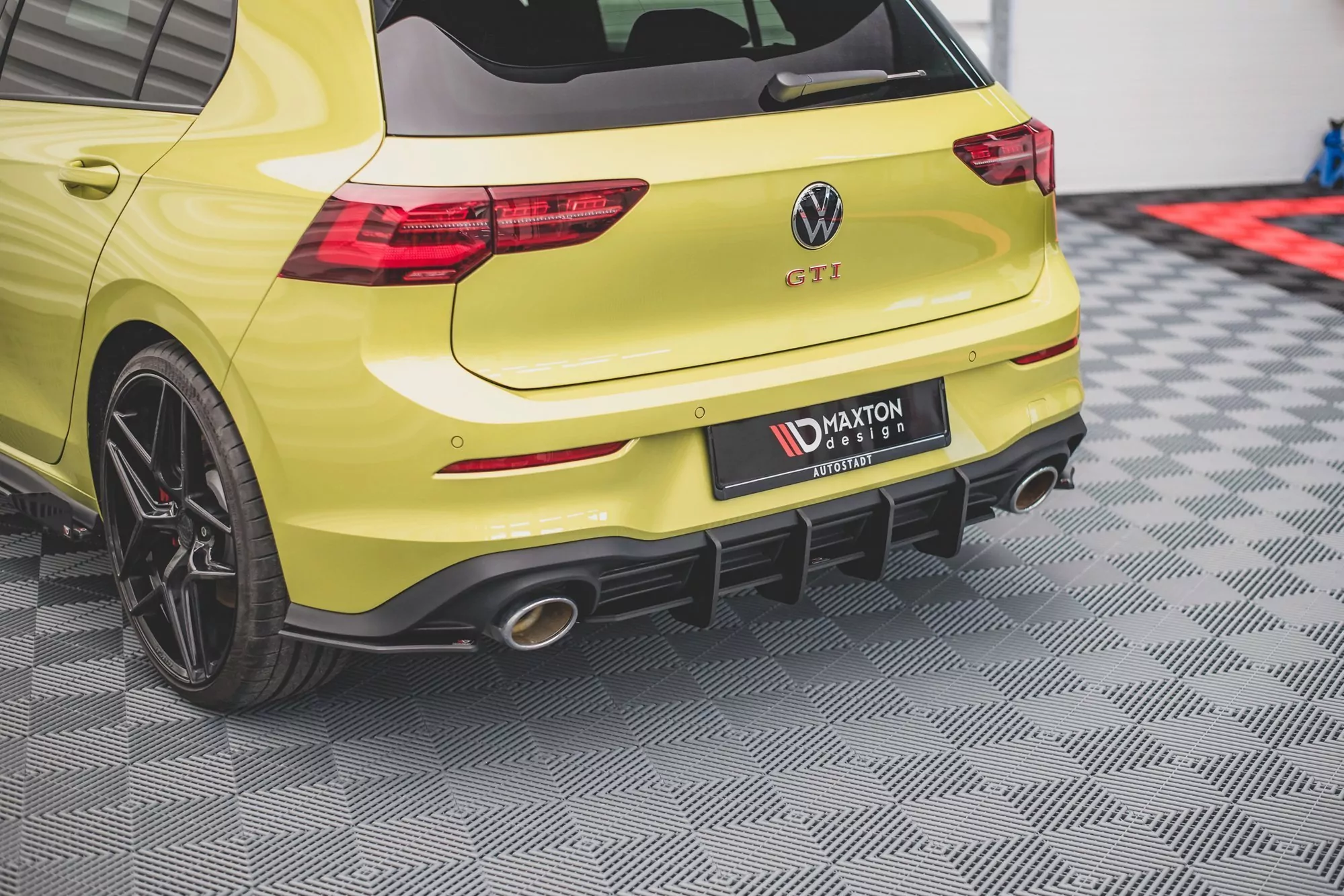 Robuste Racing Heckschürze V.2 Für Volkswagen Golf 8 GTI Clubsport