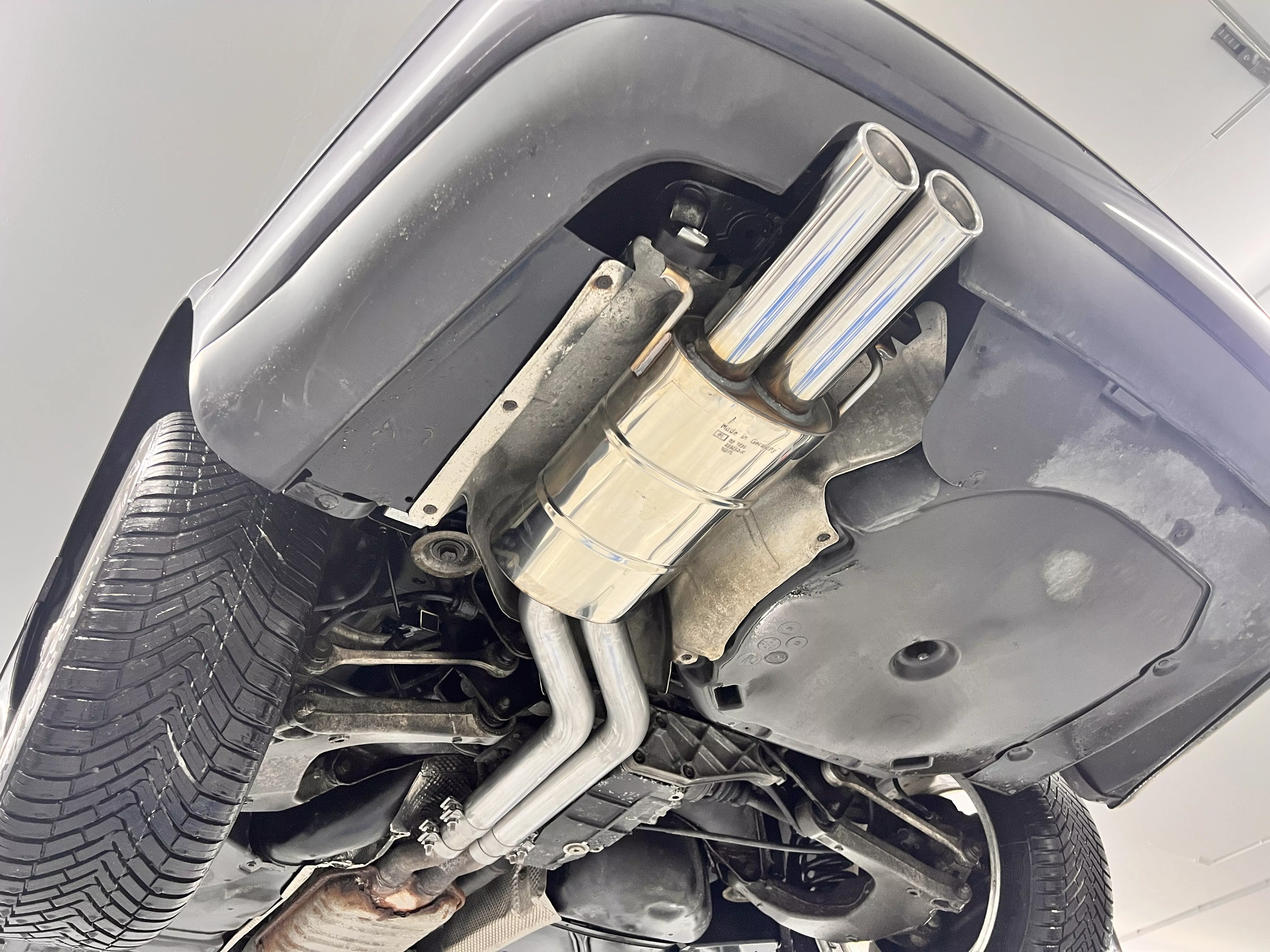 Audi A8/ S8 Typ D2 - ohne Anhängerkupplung Endschalldämpfer - 2x76 Typ 17