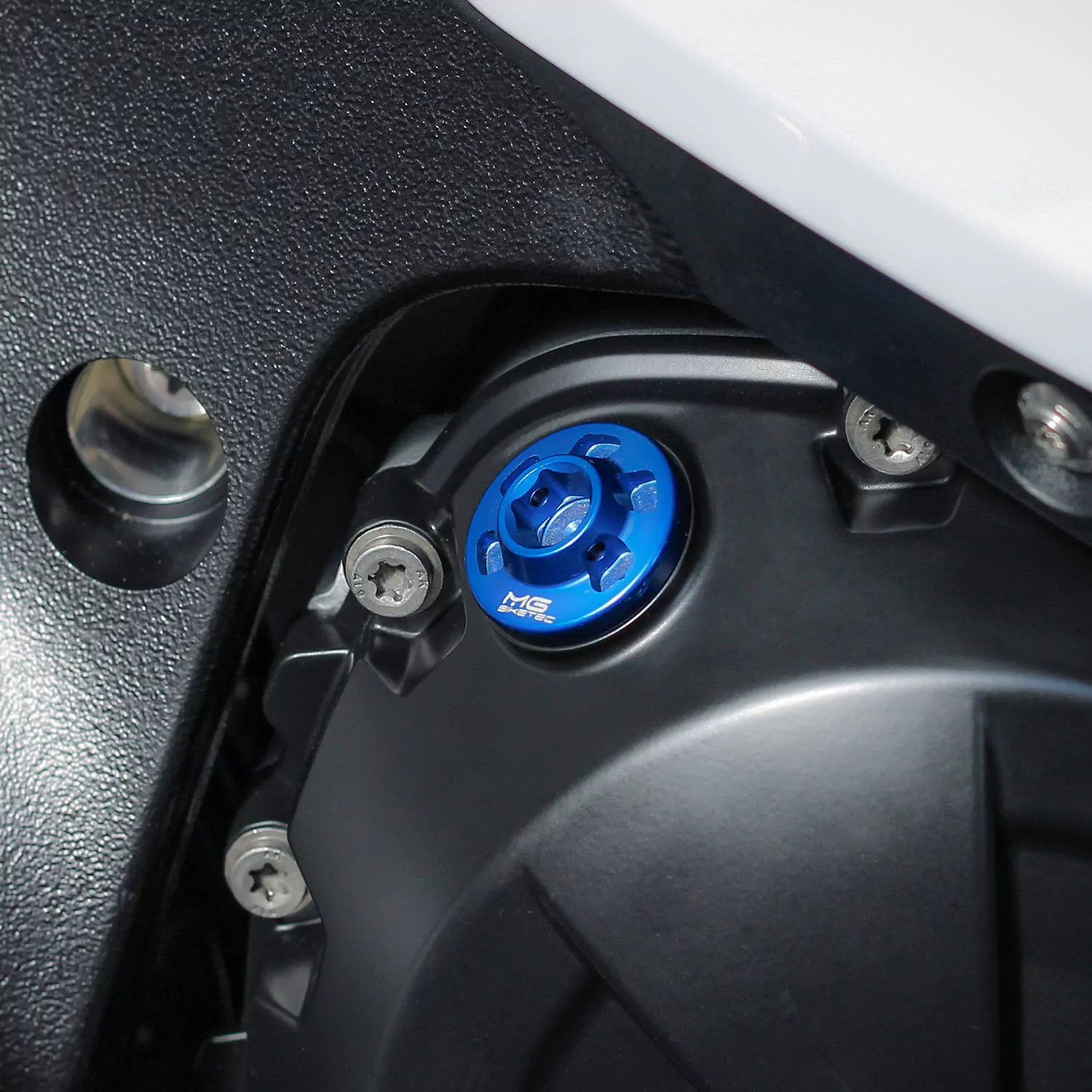 MG Biketec Ölverschlussschraube / Öleinfüllstopfen für Ducati 848 ab 2008
