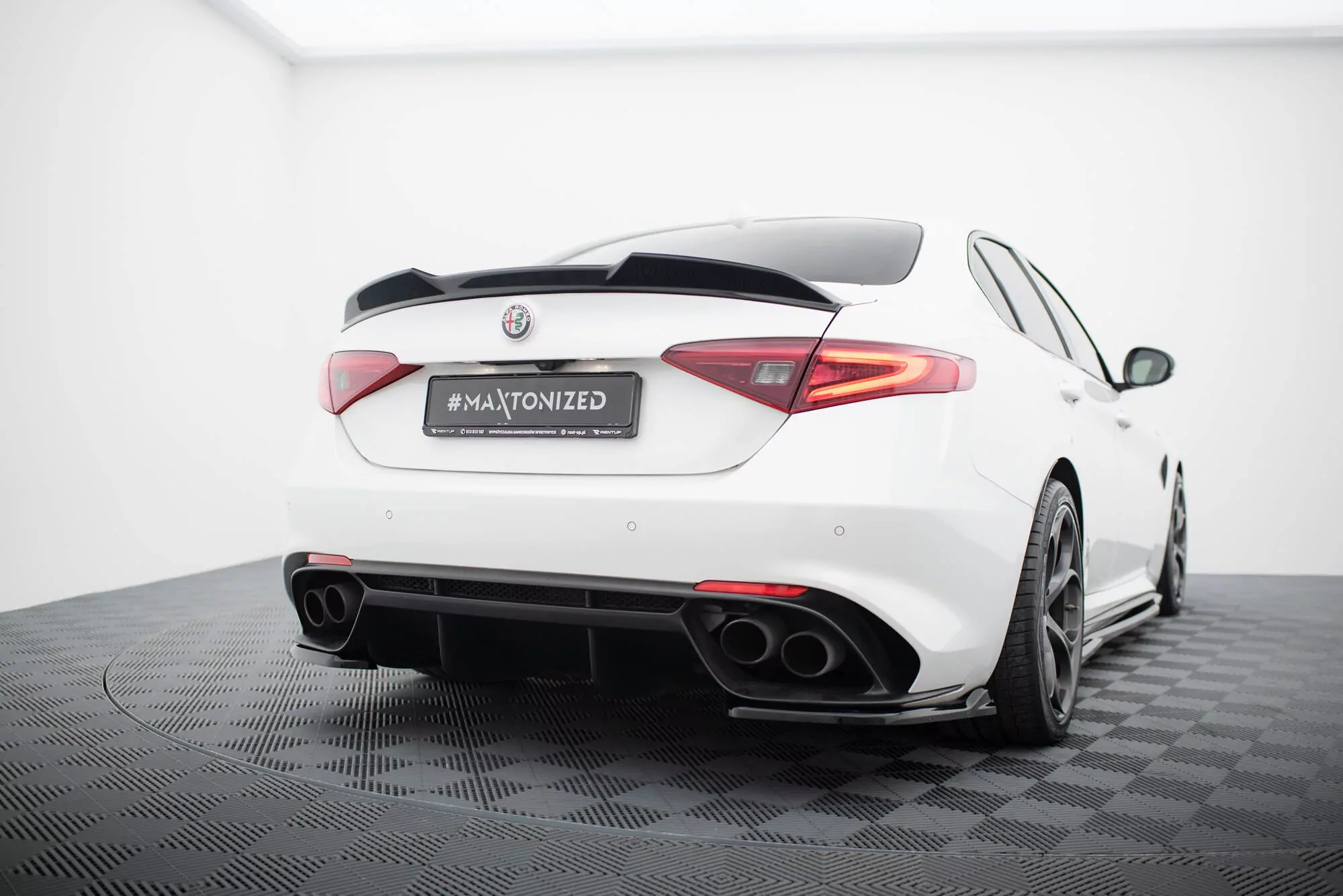 Spoiler CAP Für 3D Alfa Romeo Giulia Quadrifoglio Schwarz Hochglanz