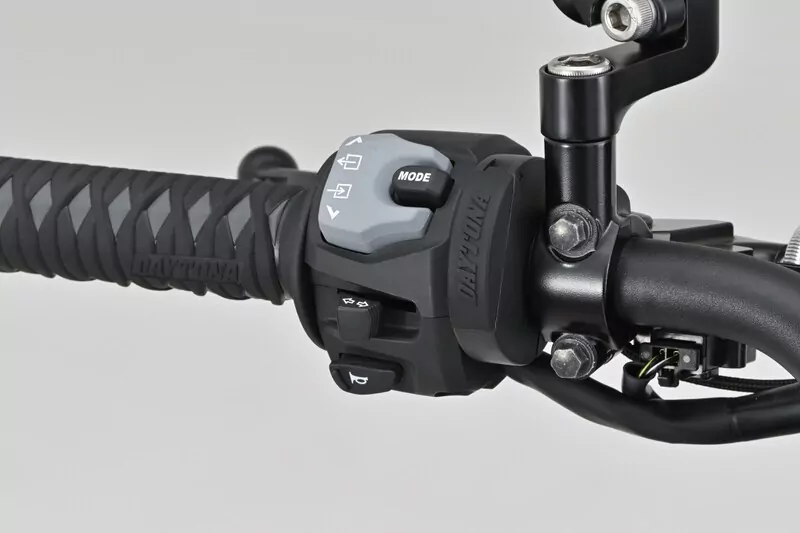 DAYTONA Slim USB Type-C Power Supply Aluminium - Handlebars Ø22,2/25,4