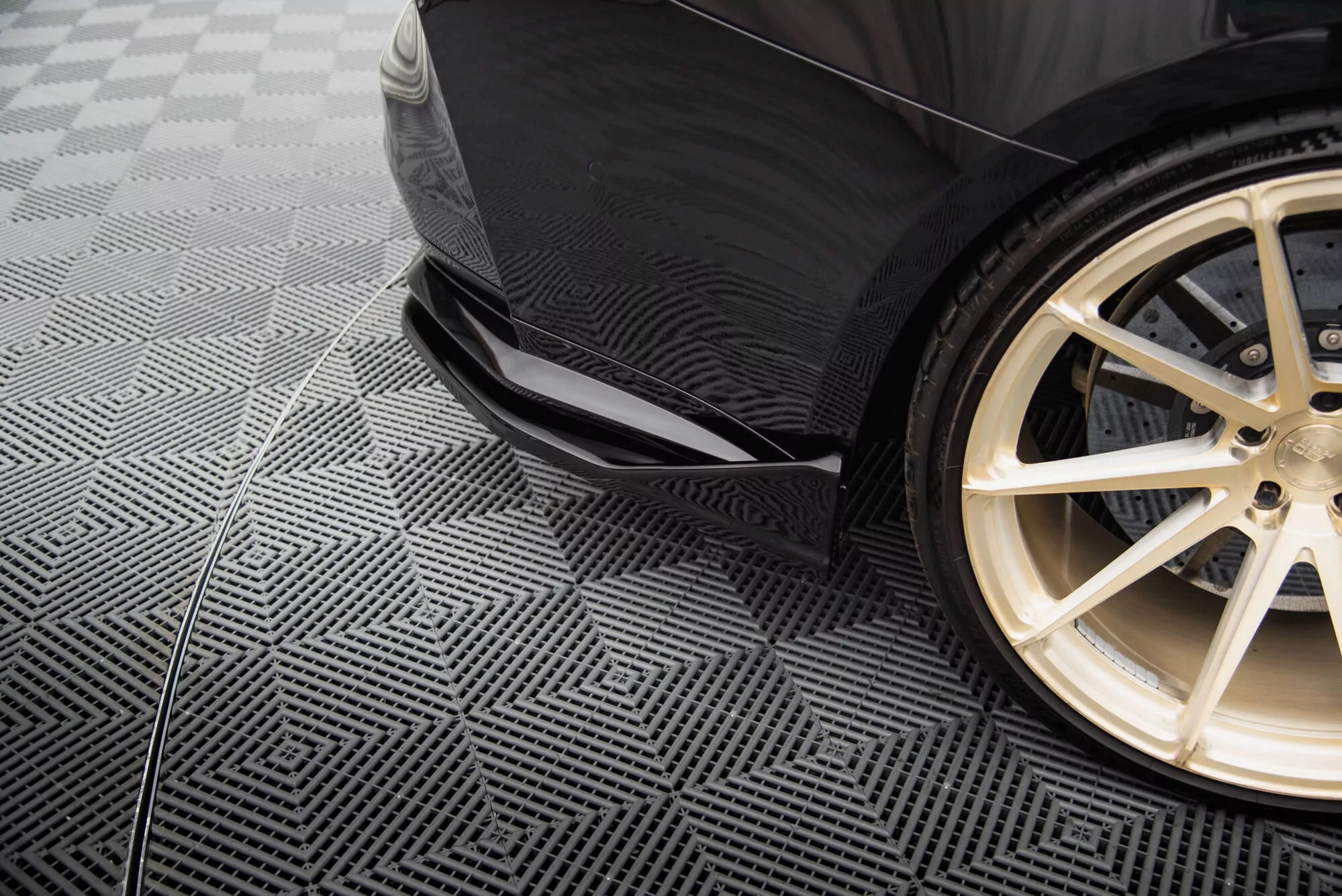 Heck Ansatz Flaps Diffusor V.4 Für BMW M4 G82 Schwarz Hochglanz