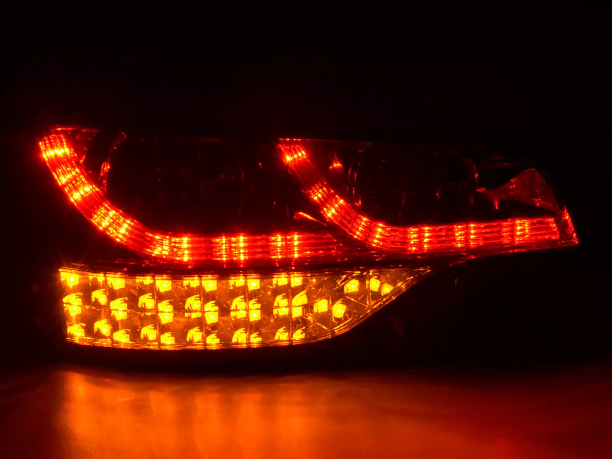 LED Rückleuchten Set Audi Q7 Typ 4L Bj. 06- rot/schwarz