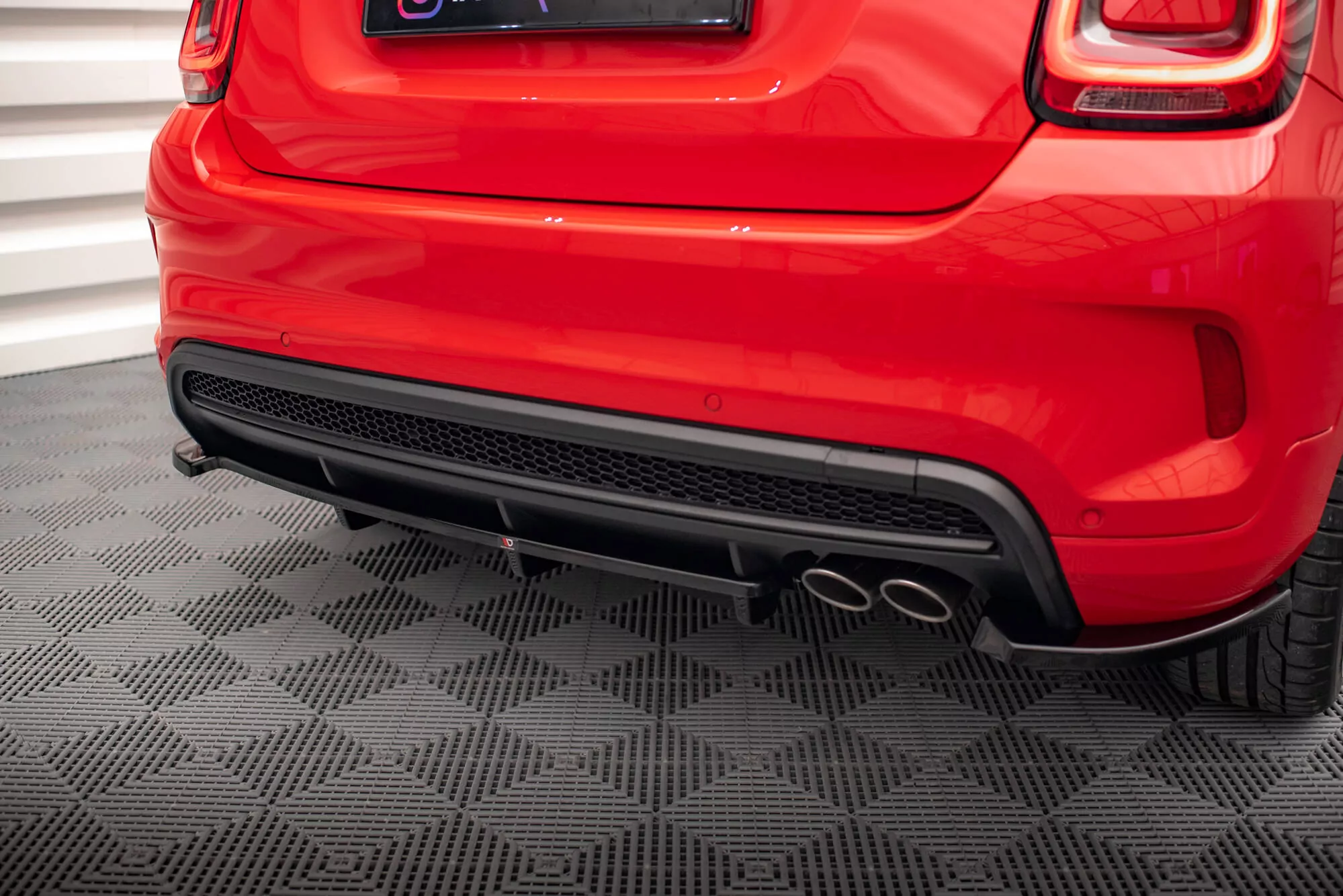 Hinten Splitter (mit Einem Vertikalem Balken) Fiat 500X Sport Mk1 Facelift Schwarz Hochglanz