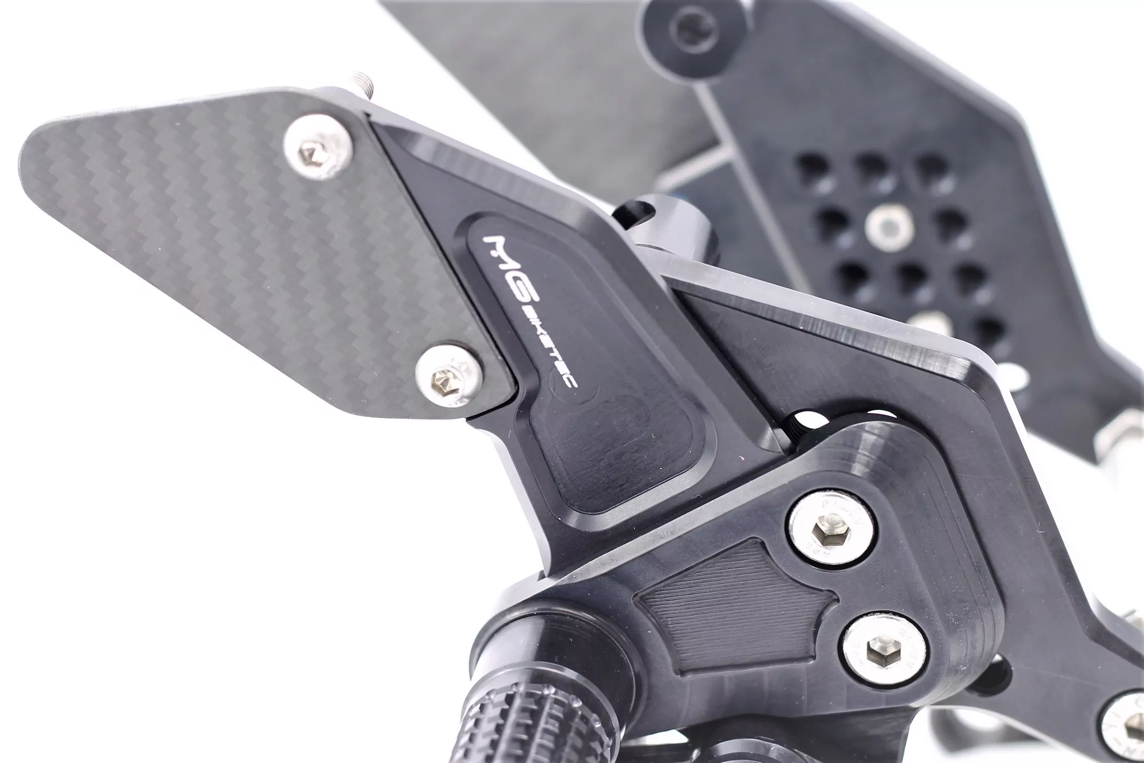 MG Biketec Sportfussrastenanlage / Rastenanlage / Fußrastenanlage mit ABE, gültig in D - A - CH für KTM 690 Duke ab 2016