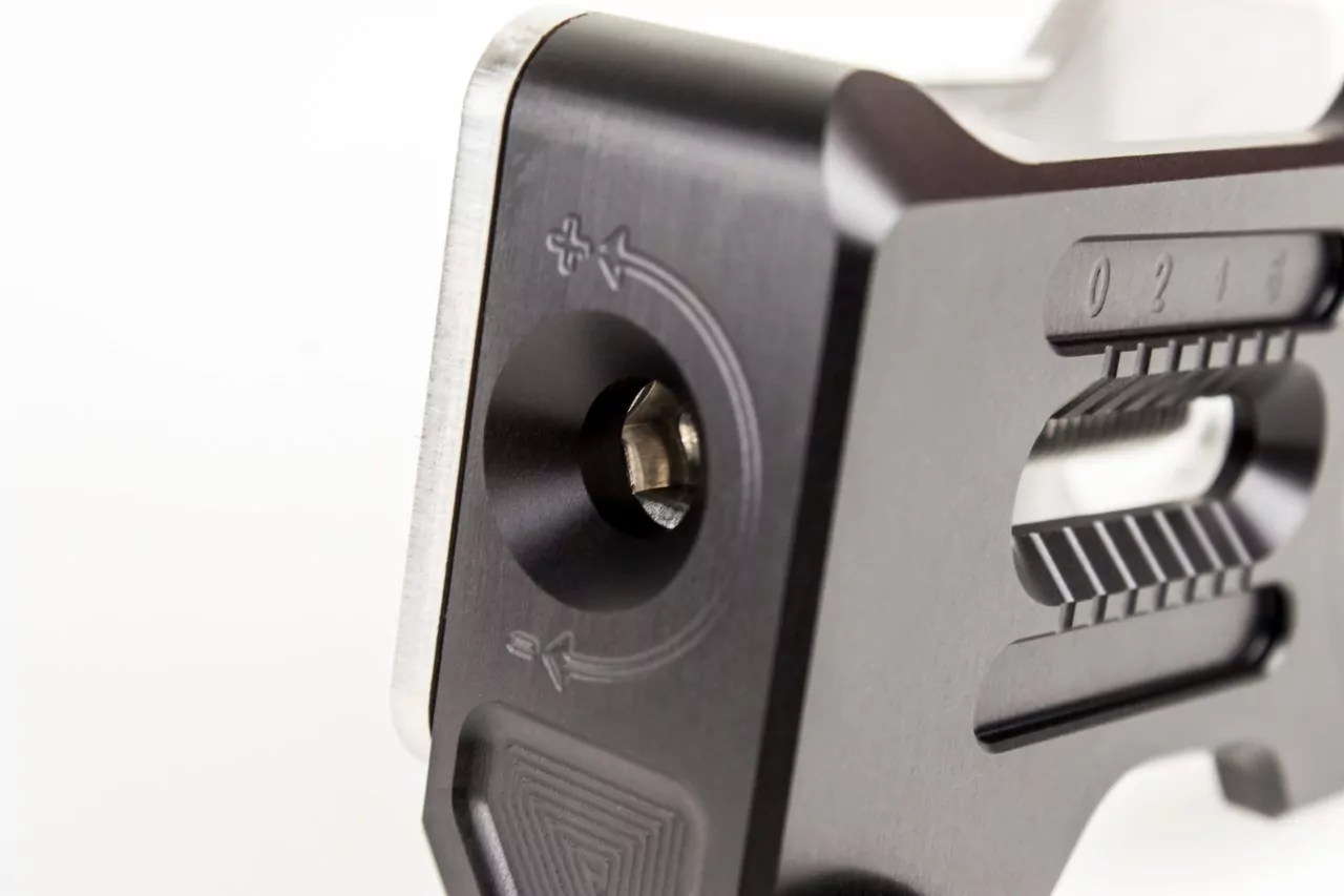 GILLES Achsblock Kettenspanner Ducati Scrambler 800 und Scrambler 1100 schwarz-matt