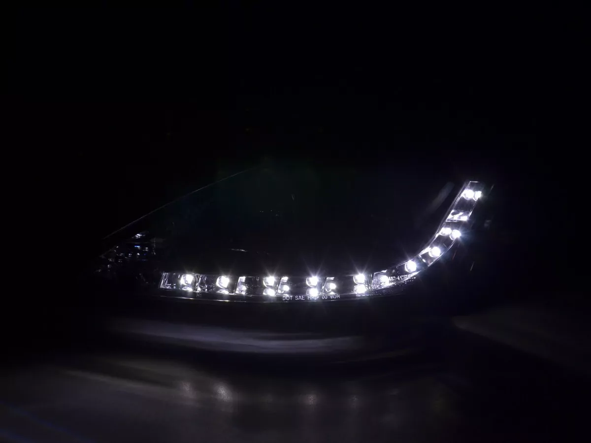 Scheinwerfer Set Daylight LED TFL-Optik Ford Focus 3/4/5-trg. Bj. 01-04 schwarz für Rechtslenker