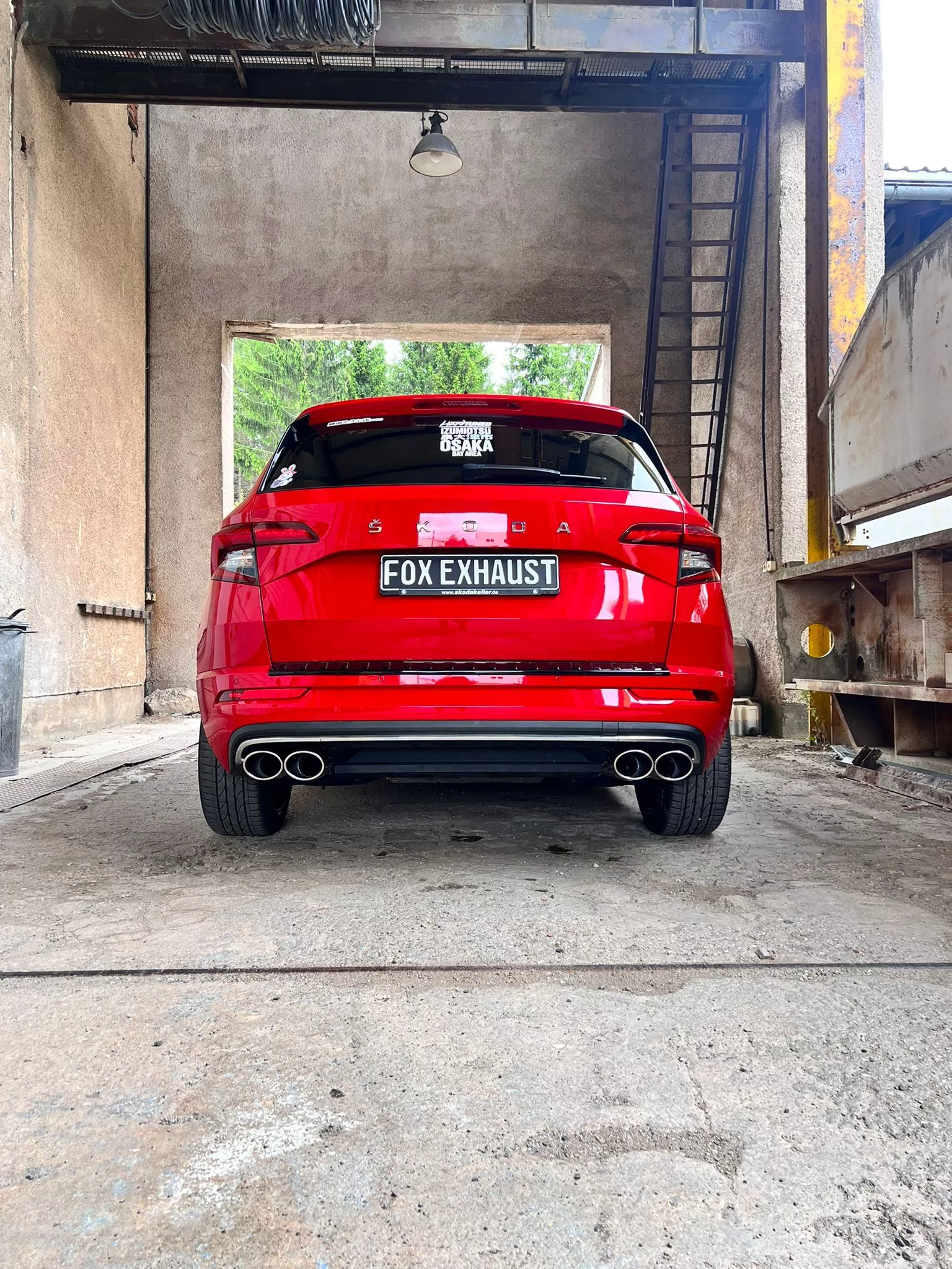 Skoda Karoq 4x4  Endschalldämpfer Ausgang rechts/links - 2x115x85 Typ 32 rechts/links