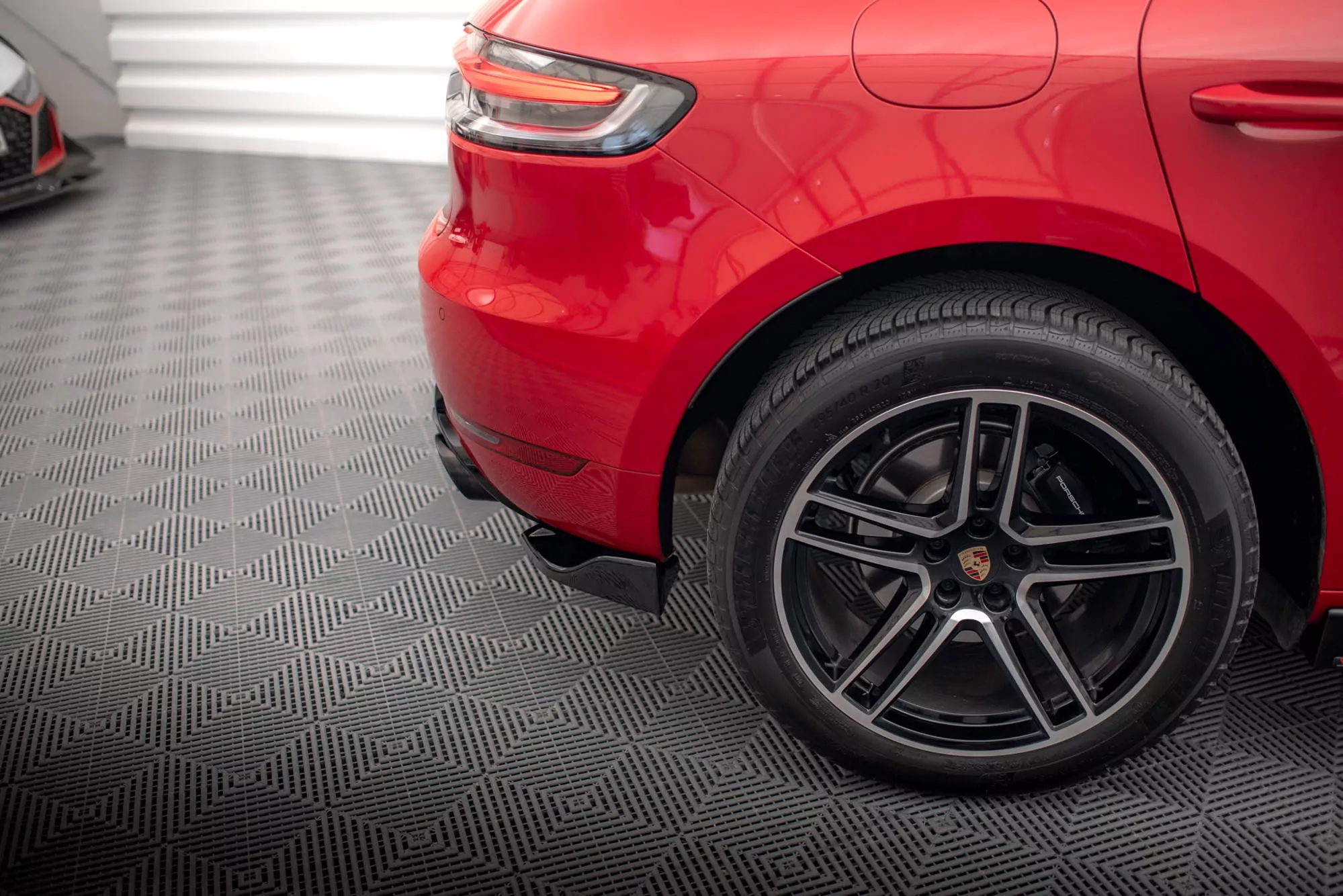Heck Ansatz Flaps Diffusor Für Porsche Macan GTS / Sport Design Mk1 Facelift Schwarz Hochglanz