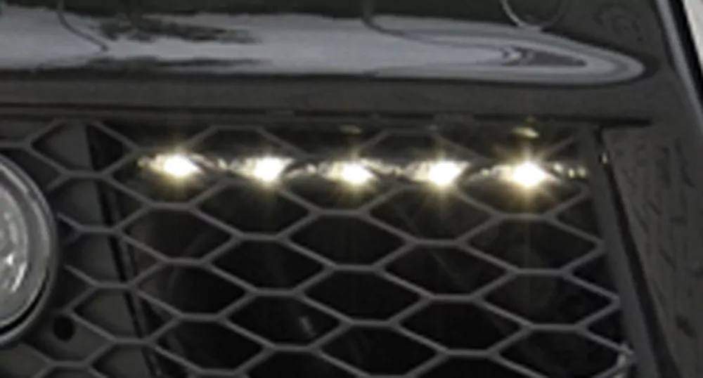 LED Tagfahrleuchtensatz Slim-Line  dunkel für Audi A4 (8H) Cabrio  mit Steuergerät incl. Kabelbaum