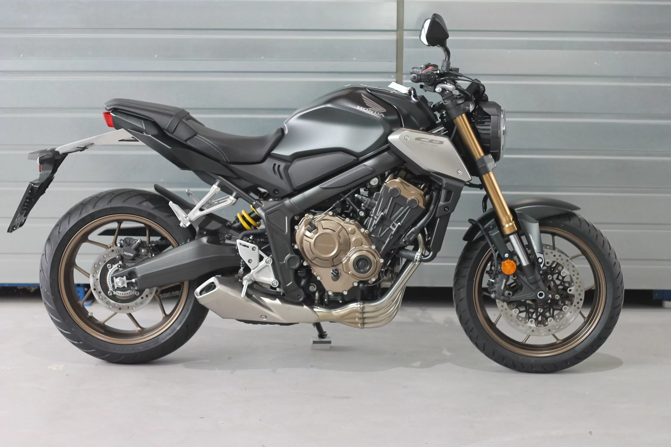 MG Biketec Kennzeichenhalter für Honda CB 650 R ab 2021 bis 2023