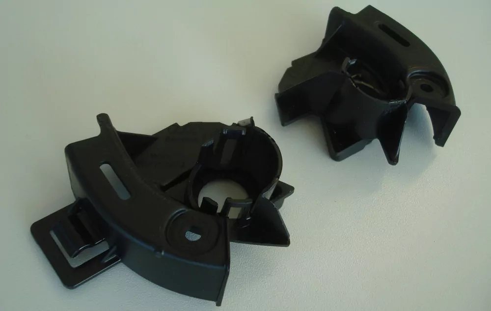 PDC-Halter-Set, links/rechts, schwarz für Audi A5 S5 (B8/B81) Coupé 10.11-06.16 (ab Facelift)