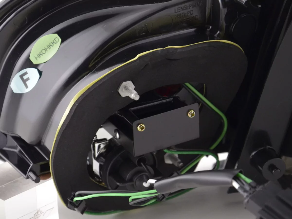 LED Rückleuchten Set VW Golf 6 Typ 1K Bj. 2008-2012 rot/schwarz  für Rechtslenker