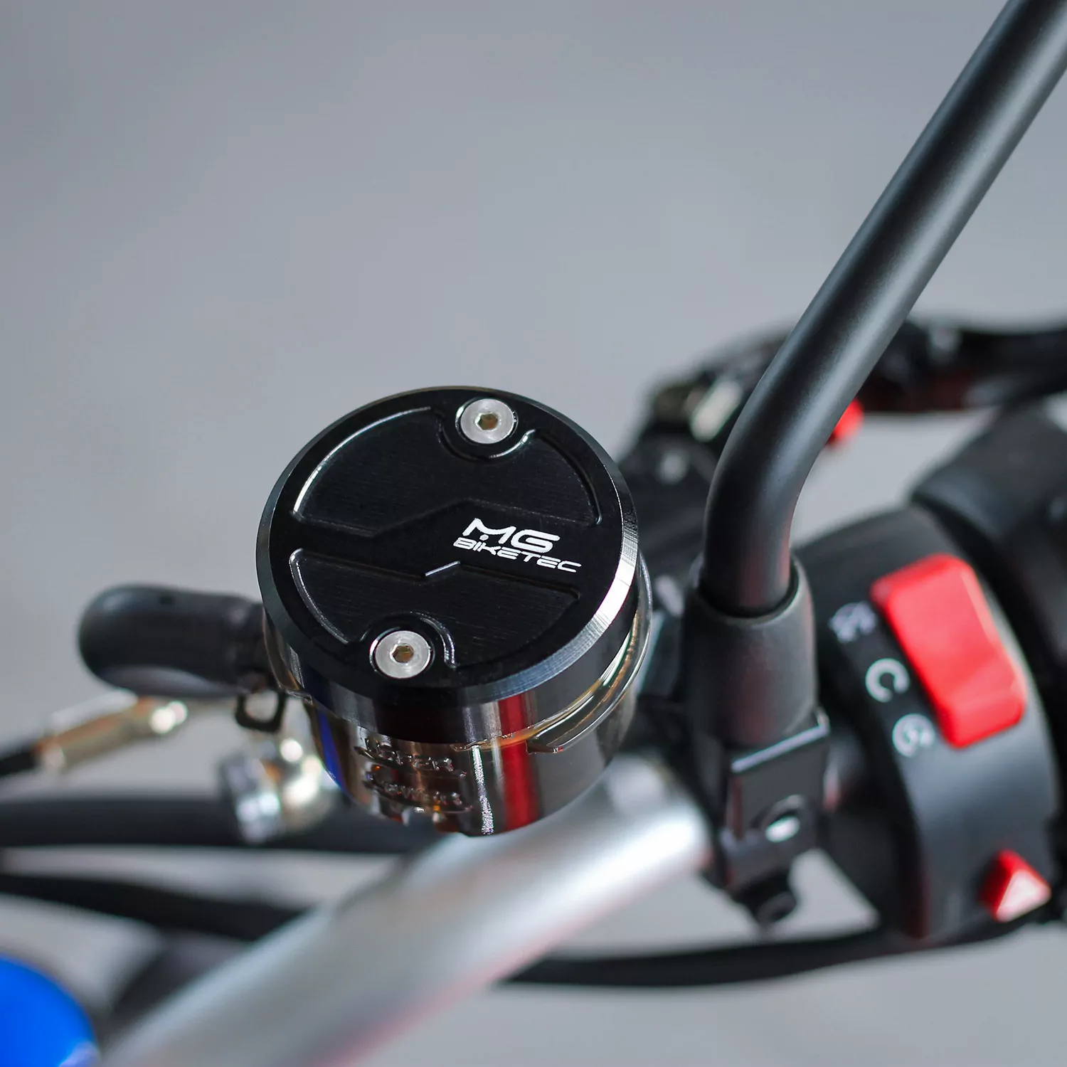 MG Biketec Behälterdeckel- Bremsflüssigkeit vorne für Triumph Speed Twin 1200 ab 2020