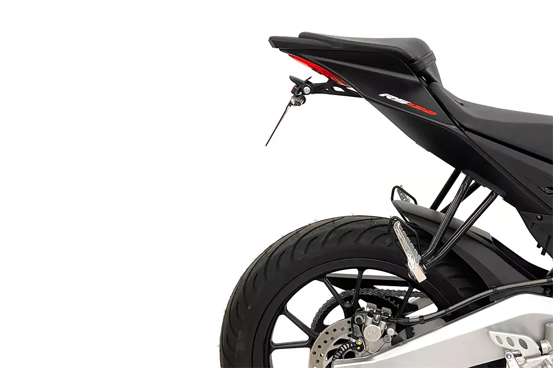 alpha Technik Kennzeichenhalter für Aprilia RS125 und Tuono 125 Typ XA Modelljahr 2021-