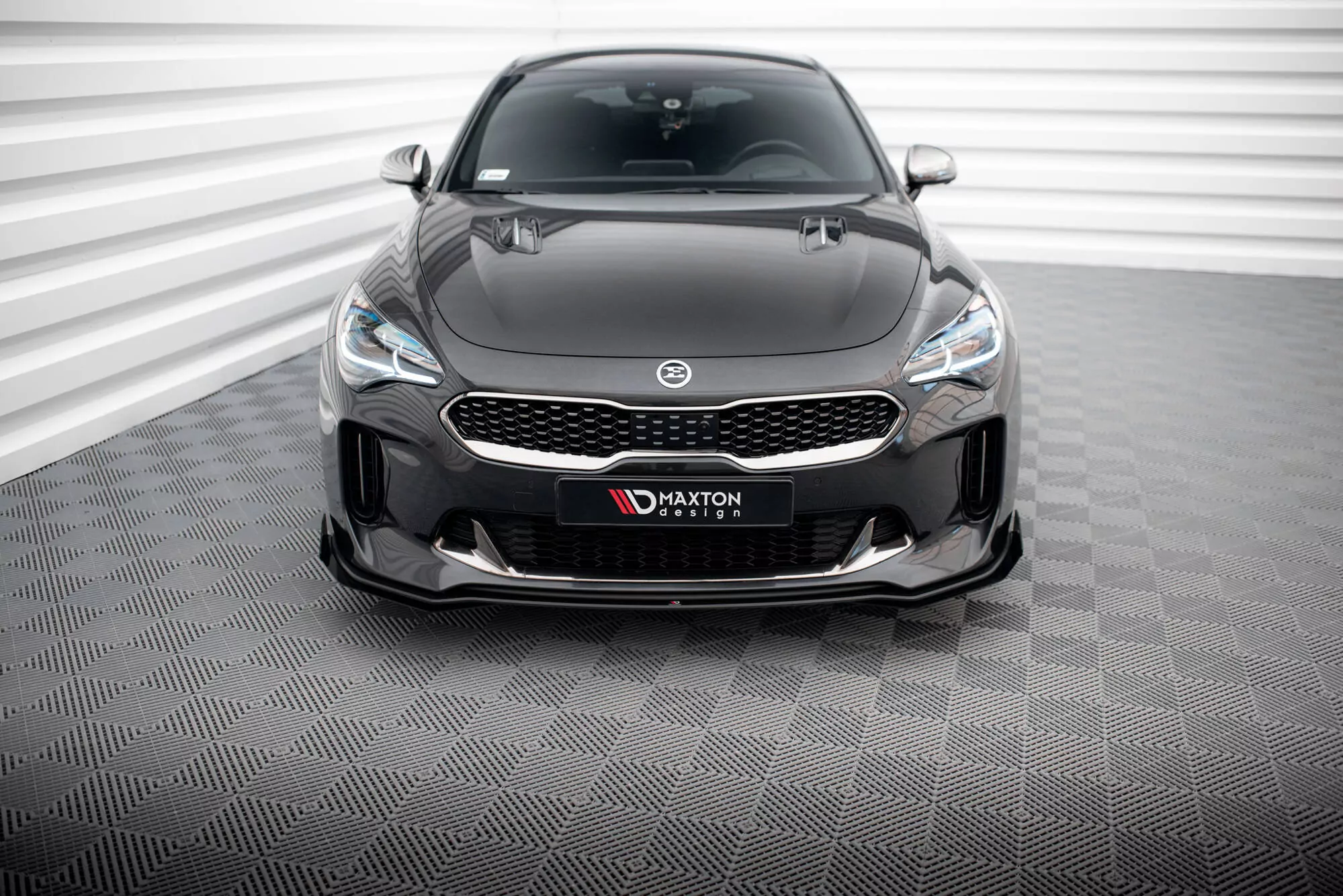 Street Pro Front Ansatz Für +Flaps Für + Flaps Kia Stinger GT / GT-Line / Standard Mk1 Schwarz Hochglanz