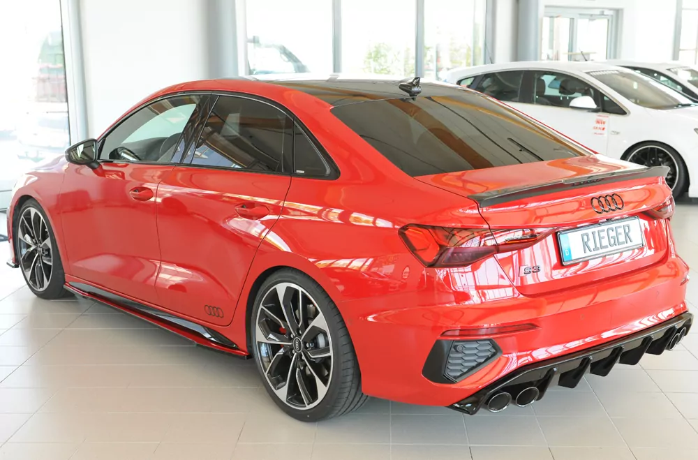 Rieger Heckeinsatz glanz schwarz für Audi A3 S3 (GY) 5-tür. (Limousine) 07.20-05.24 (bis Facelift)