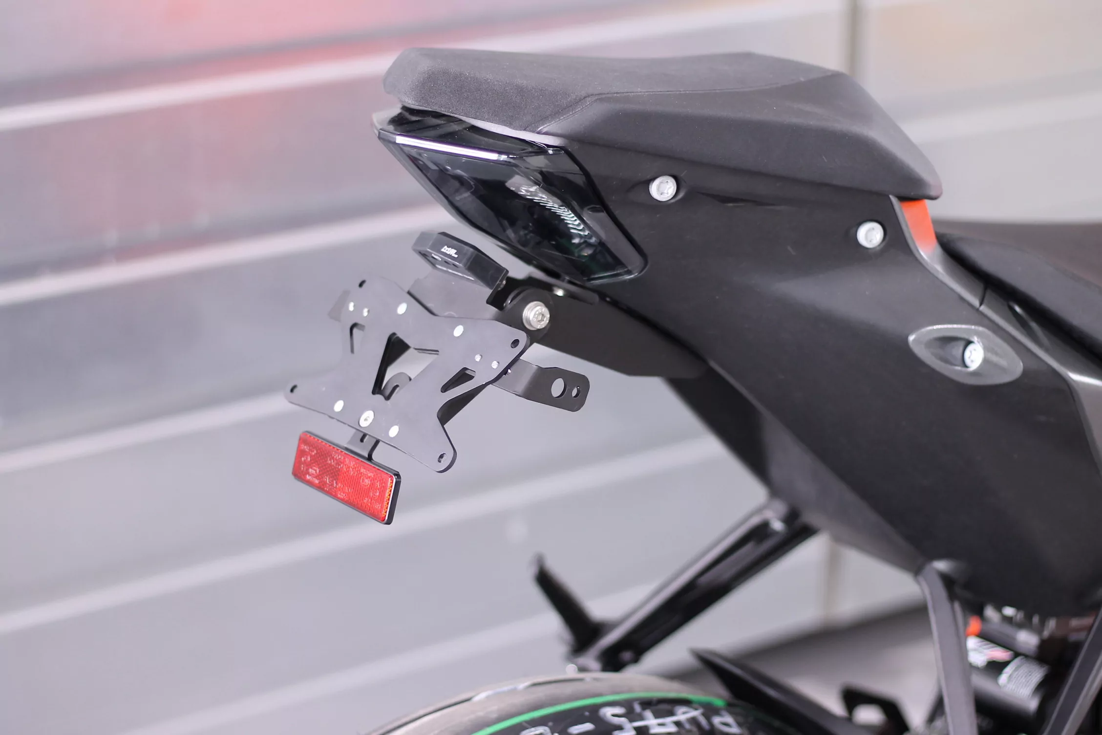 Kurzes Heck - Kennzeichenträger - Kennzeichenhalter für KTM 1290 Super Duke R ab 2020