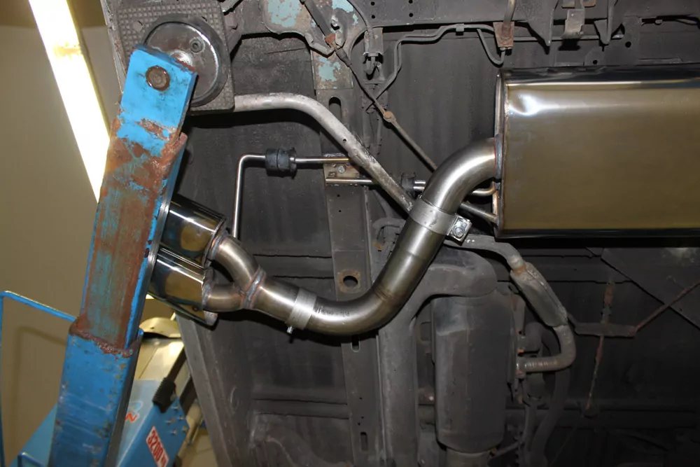 VW T4 - 2,5l TDI  Sidepipe bestehend aus End- und Vorschalldämpfer mit Ausgang an der Fahrerseite - 2x106x71 Typ 38