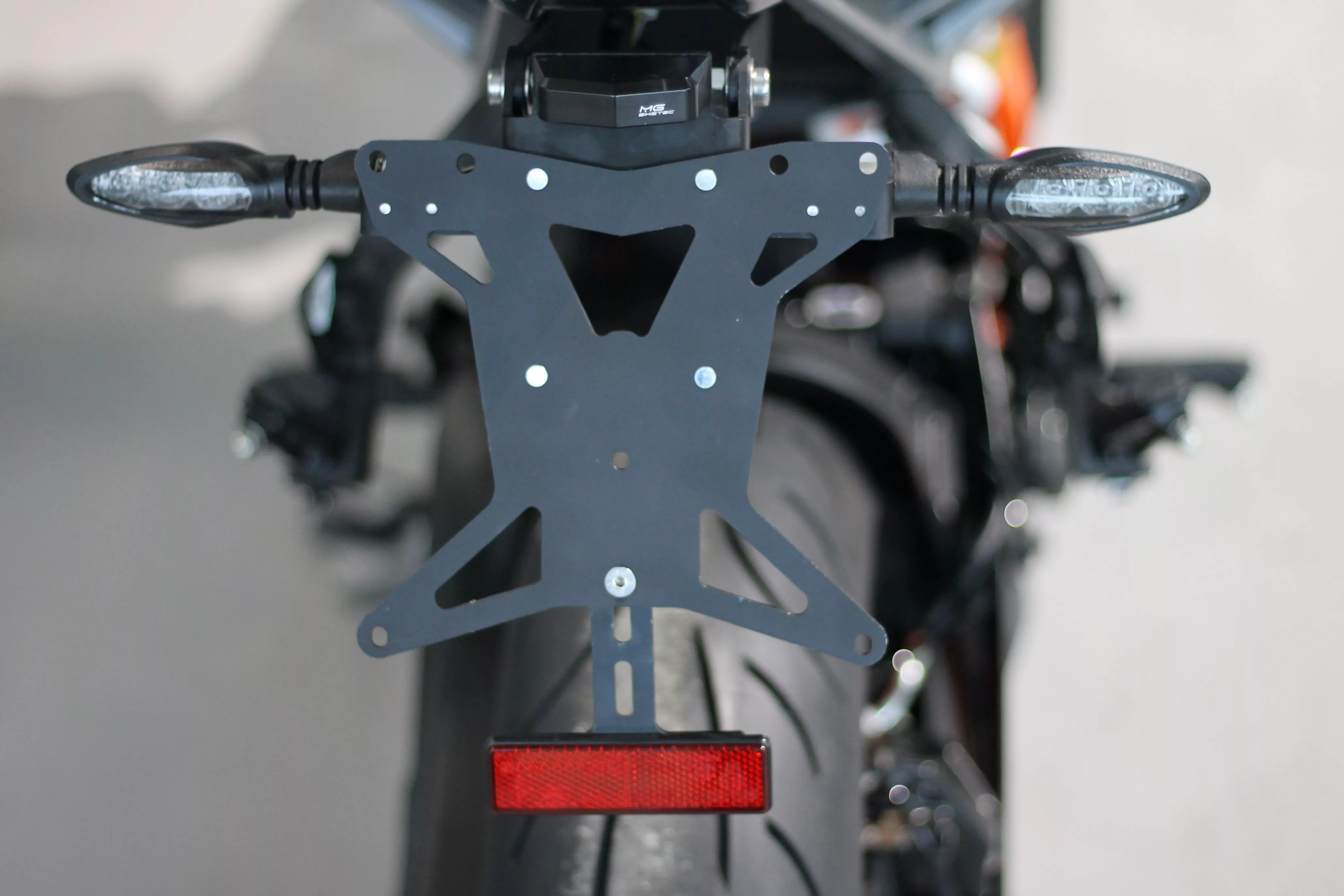 MG Biketec Kennzeichenhalter für KTM 390 Duke ab 2024
