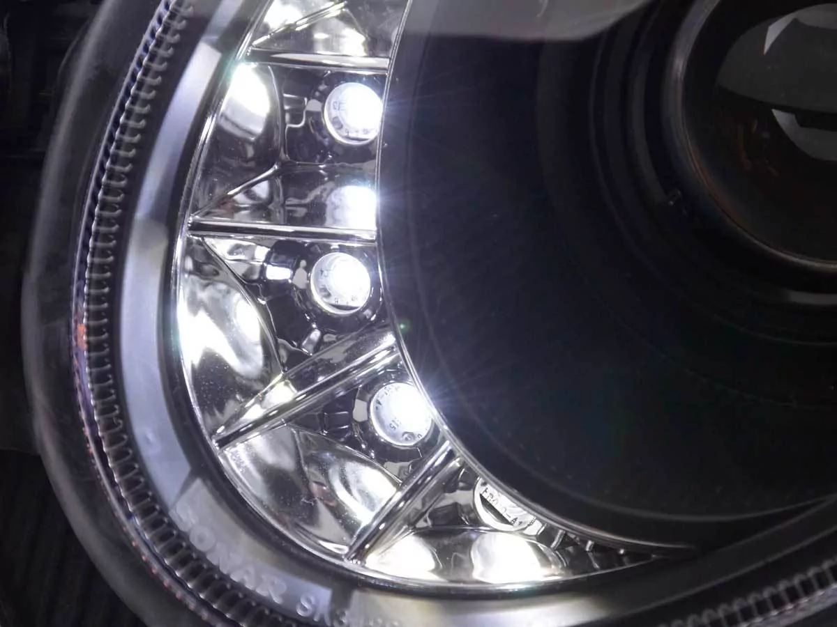 Scheinwerfer Set Daylight LED TFL-Optik Mercedes E-Klasse 211 Bj. 02-06 schwarz