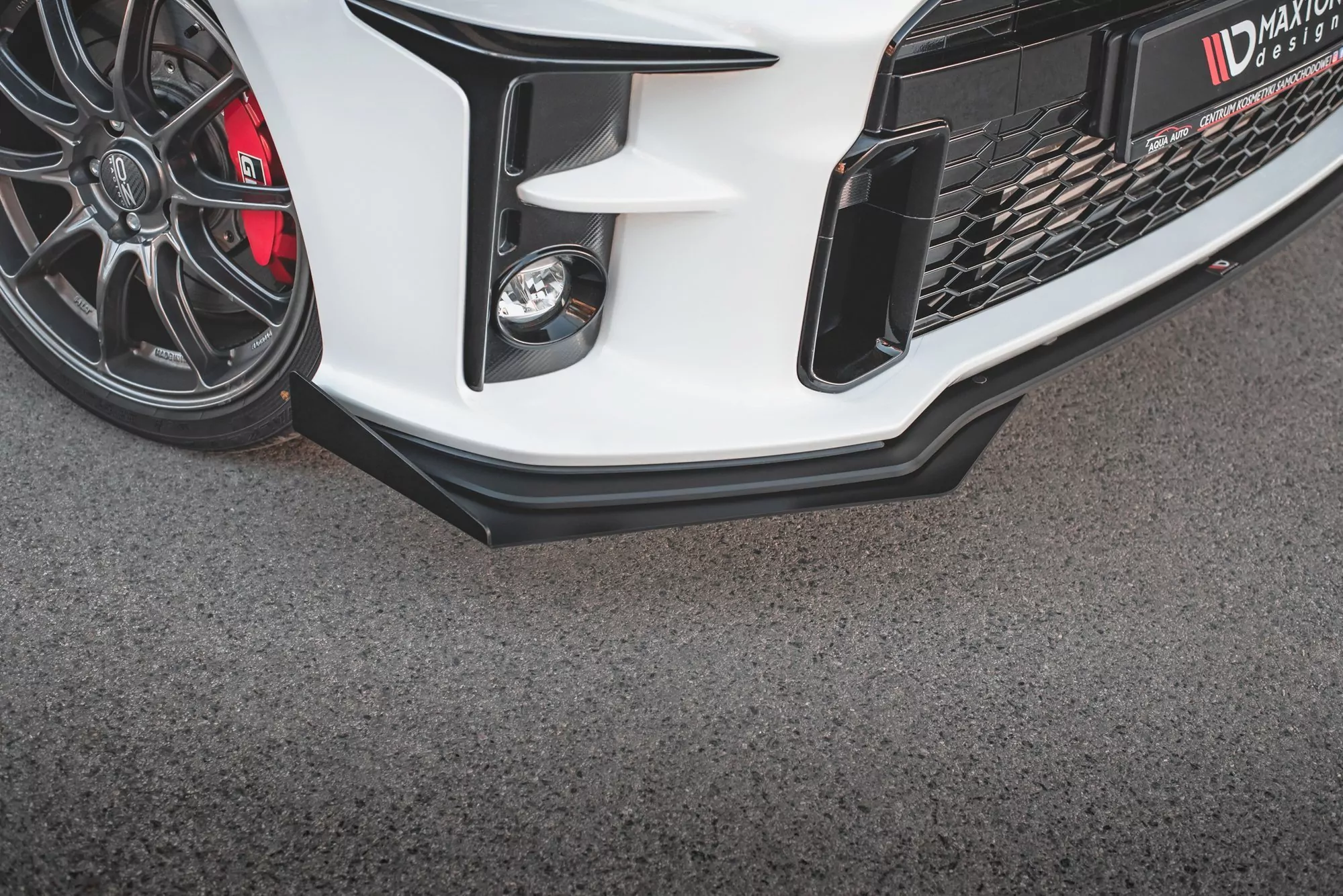 Robuste Racing Front Ansatz Für Passend +Flaps Für Toyota GR Yaris Mk4 Schwarz Hochglanz