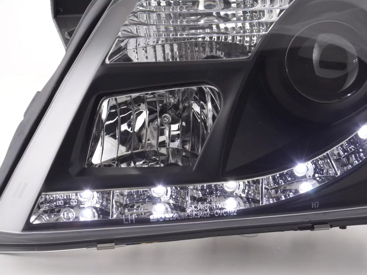 Scheinwerfer Set Daylight LED TFL-Optik Opel Vectra C Bj. 02-05 schwarz für Rechtslenker