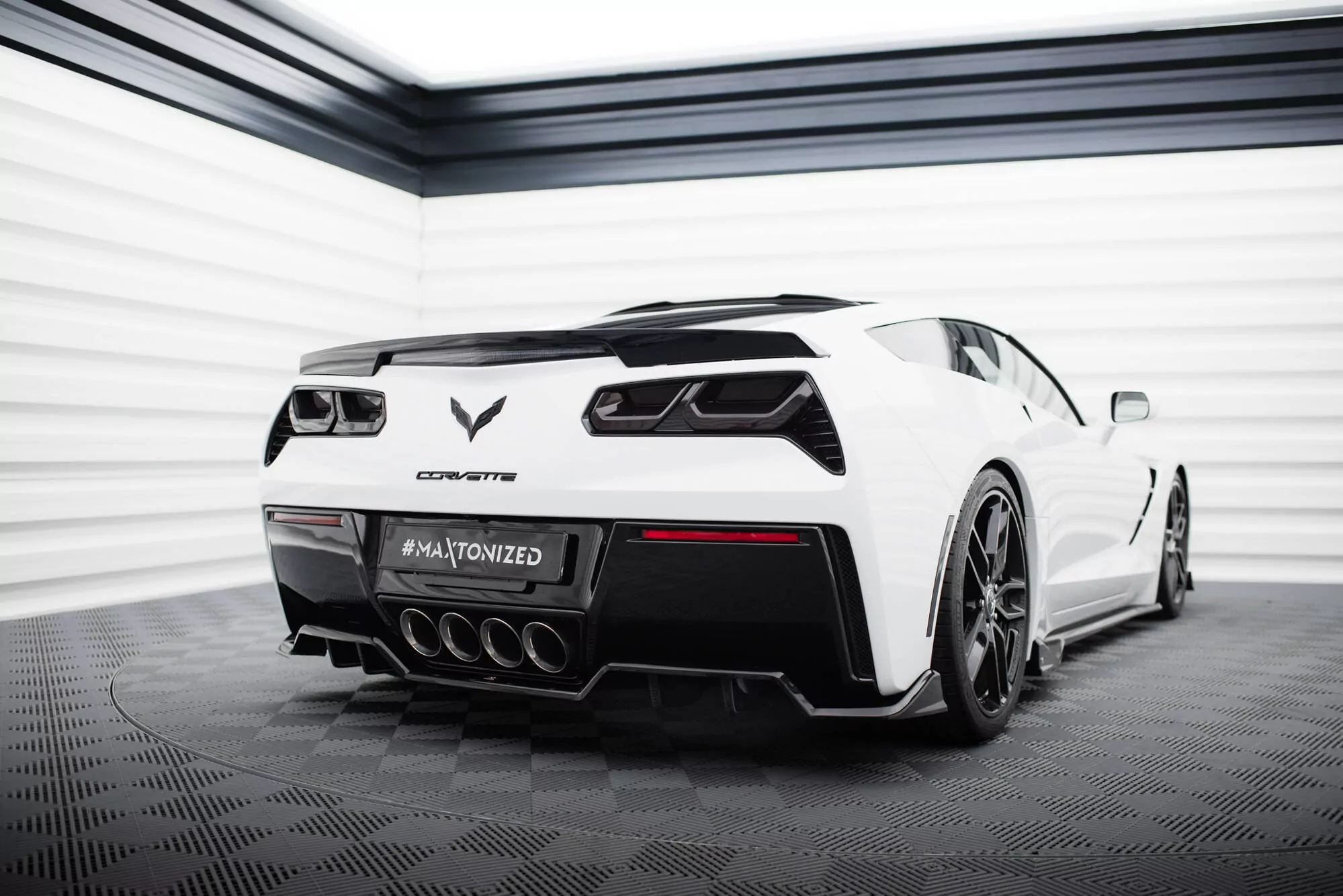 Mittlerer Diffusor Heck Ansatz DTM Look Für Chevrolet Corvette C7 Schwarz Hochglanz