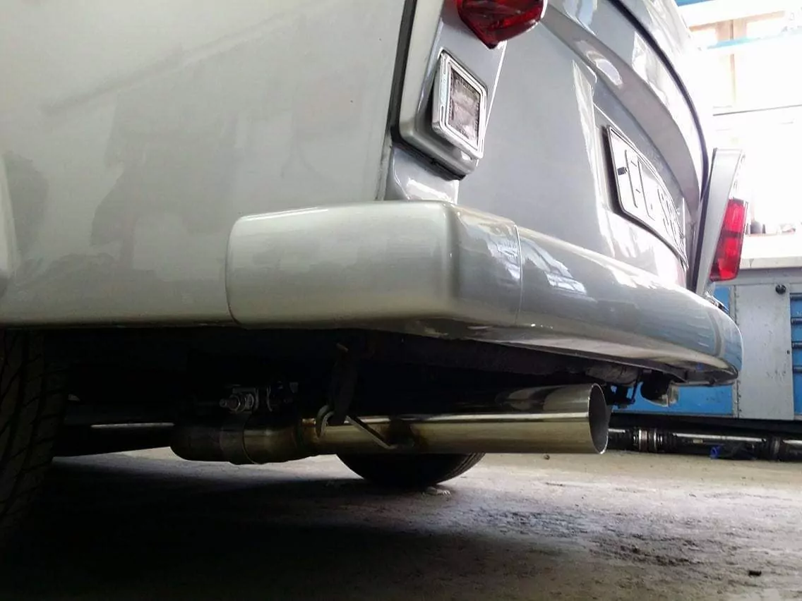 Hyundai i30N Performance + Fastback Endrohre passend auf den originalen Endschalldämpfer - 1x114 Typ 25 rechts/links mit eingefärbten Rand