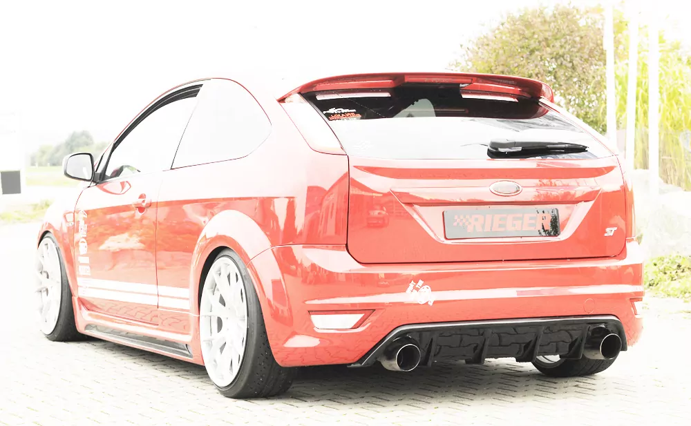 Rieger Heckeinsatz (GBL-34158) für Ford Focus 2 ST - 3-tür. 02.08-01.11 (ab Facelift) schwarz glanz