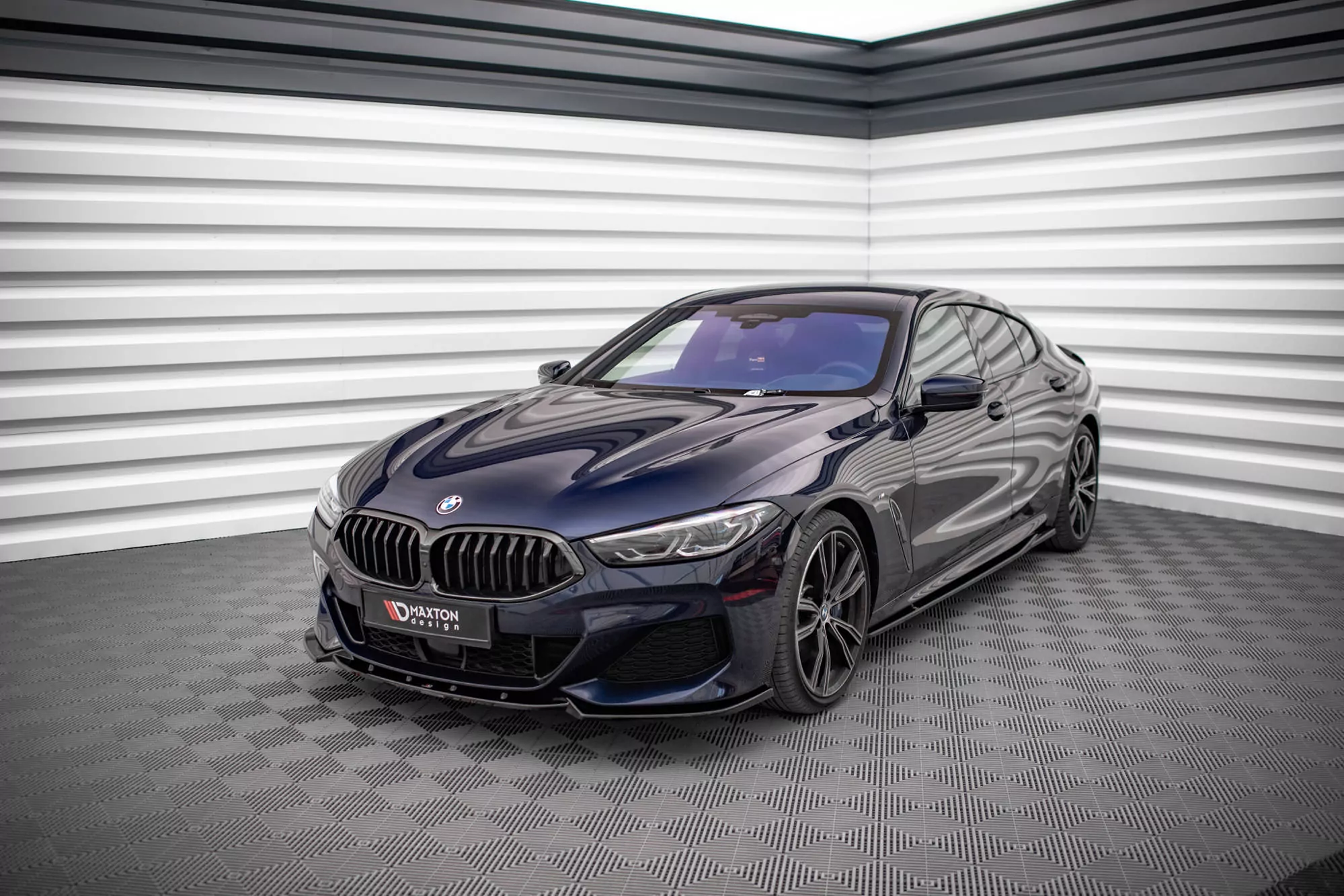 Front Ansatz V.3 Für BMW 8 Coupe G15 / 8 Gran Coupe M Paket G16 Schwarz Hochglanz