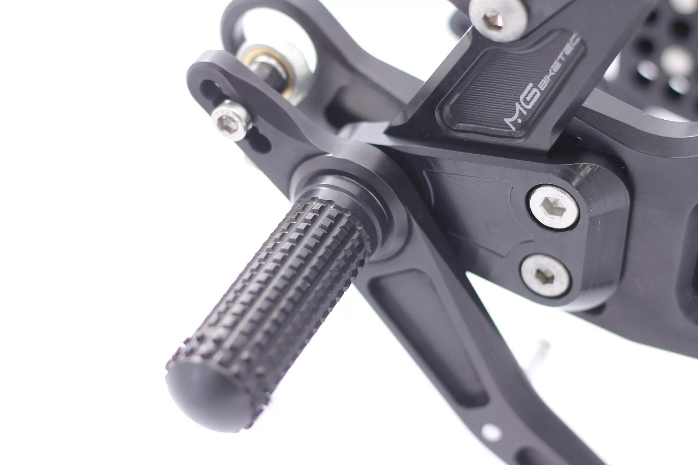 MG Biketec Sportfussrastenanlage / Rastenanlage / Fußrastenanlage mit ABE, gültig in D - A - CH für Triumph Street Triple 765 R / RS ab 2017-2019