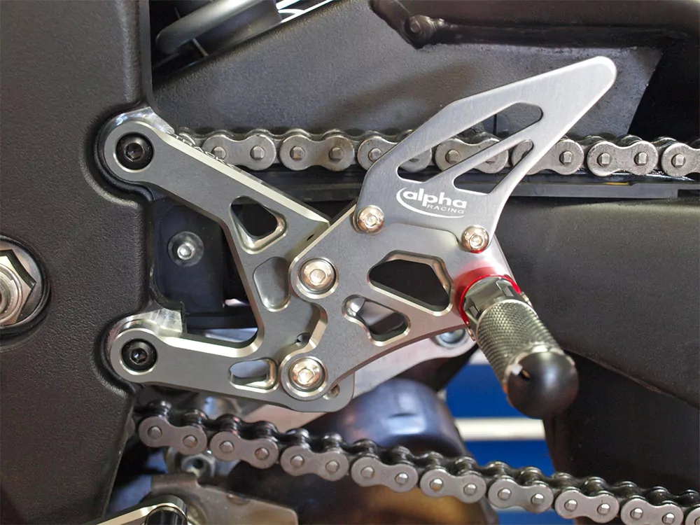 TRACK Fußrastenanlage titanfarben Yamaha YZF-R1 RN32 2015-16 RN49 2017-19 RN65 2020- ABE