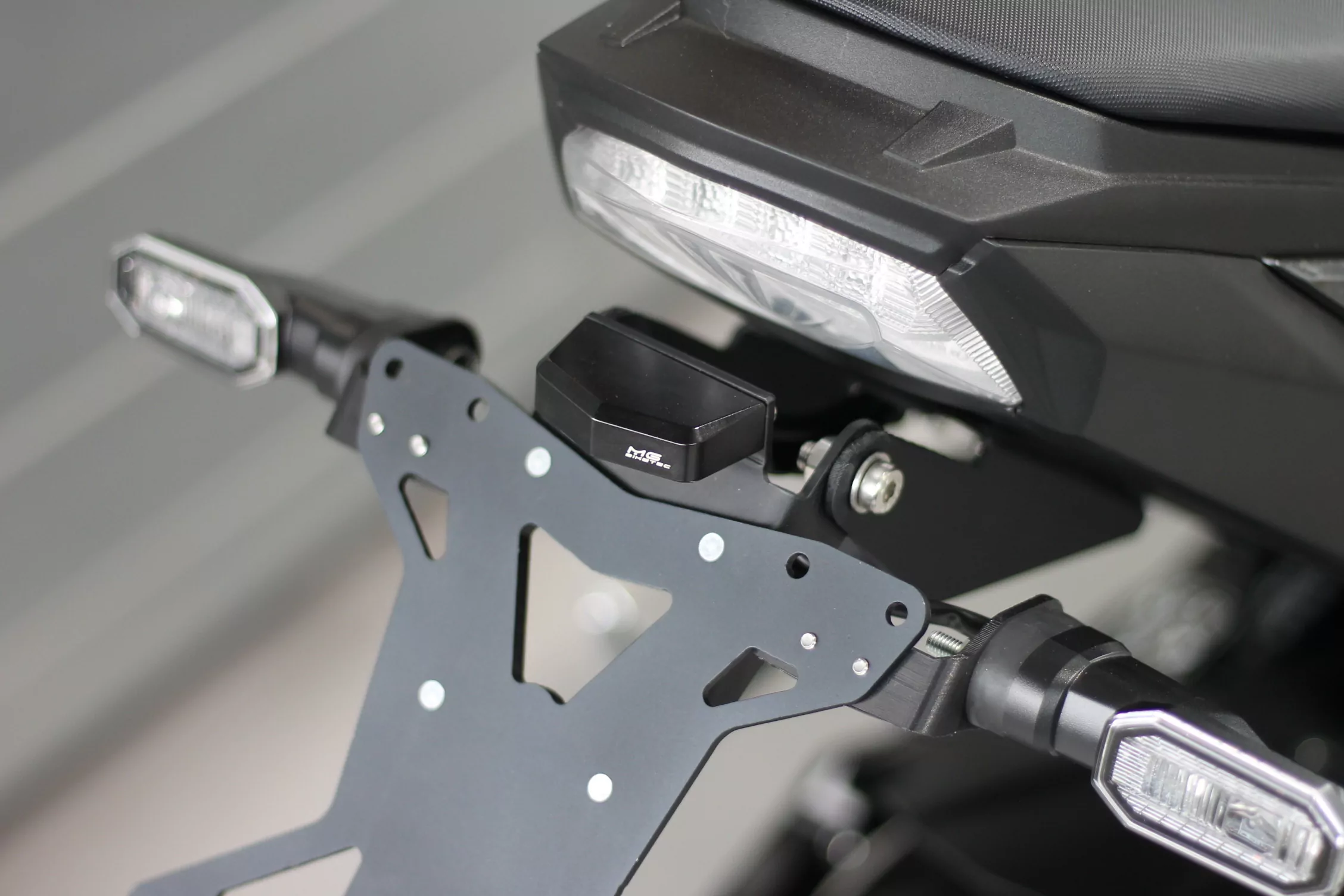 MG Biketec Kennzeichenhalter für Suzuki GSX-S 1000 ab 2021