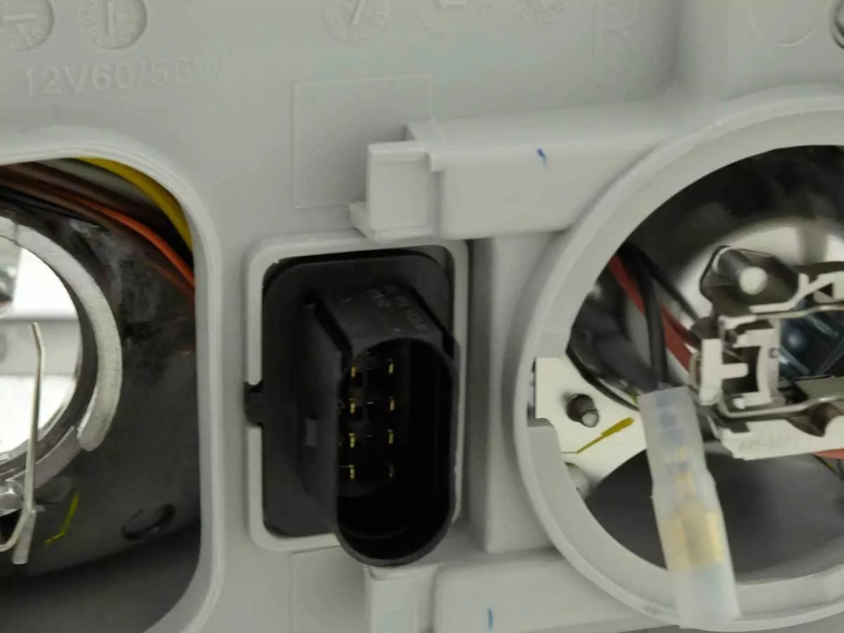 Verschleißteile Scheinwerfer rechts Skoda Octavia (Typ 1U) Bj. 00-04