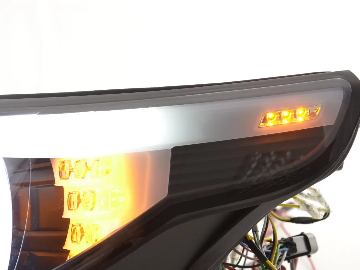 Scheinwerfer Set Xenon Angel Eyes CCFL BMW 5er E60/E61 Bj. 03-04 schwarz