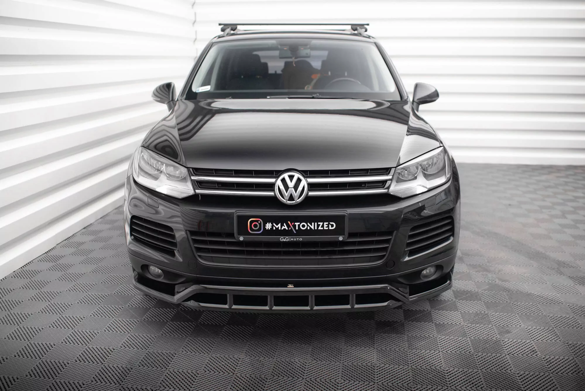 Front Ansatz Für Volkswagen Touareg Mk2 Schwarz Hochglanz