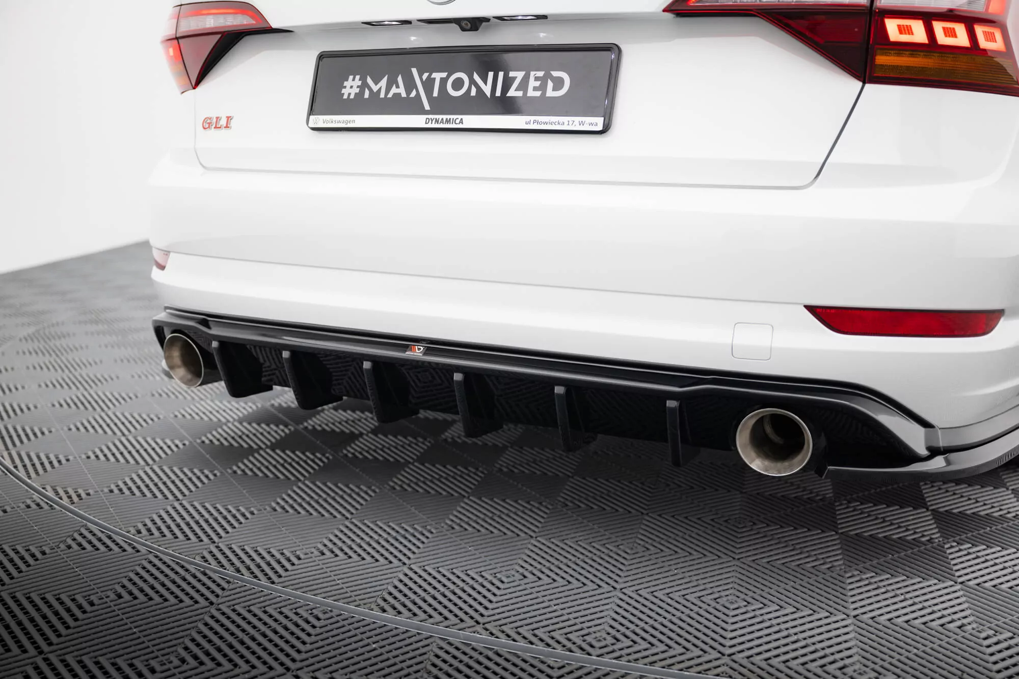 Diffusor Heck Ansatz Für Volkswagen Jetta GLI Mk7 Schwarz Hochglanz