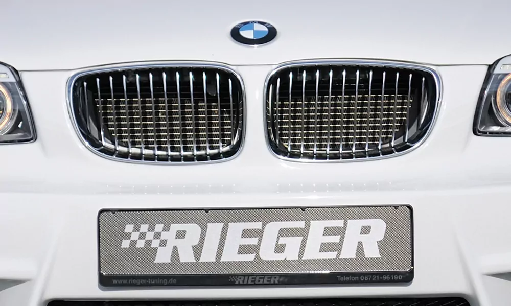 Facelift BMW-Niere links, Chrom/schwarz vom 135i für BMW 1er E81  (187/1K2/1K4) Lim. 09.04-08.11