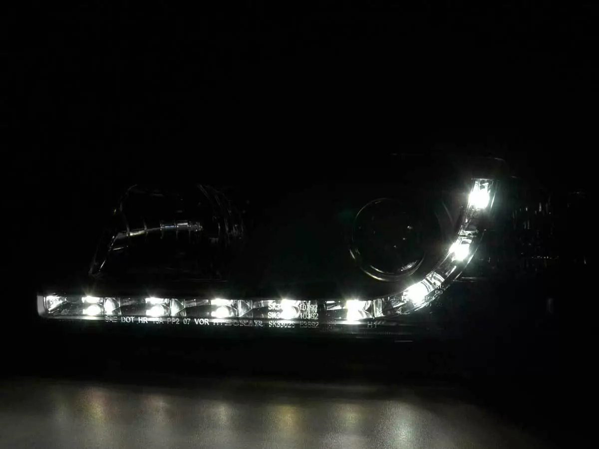 Scheinwerfer Set Daylight LED Tagfahrlicht BMW 3er E36 Limo/Touring schwarz für Rechtslenker