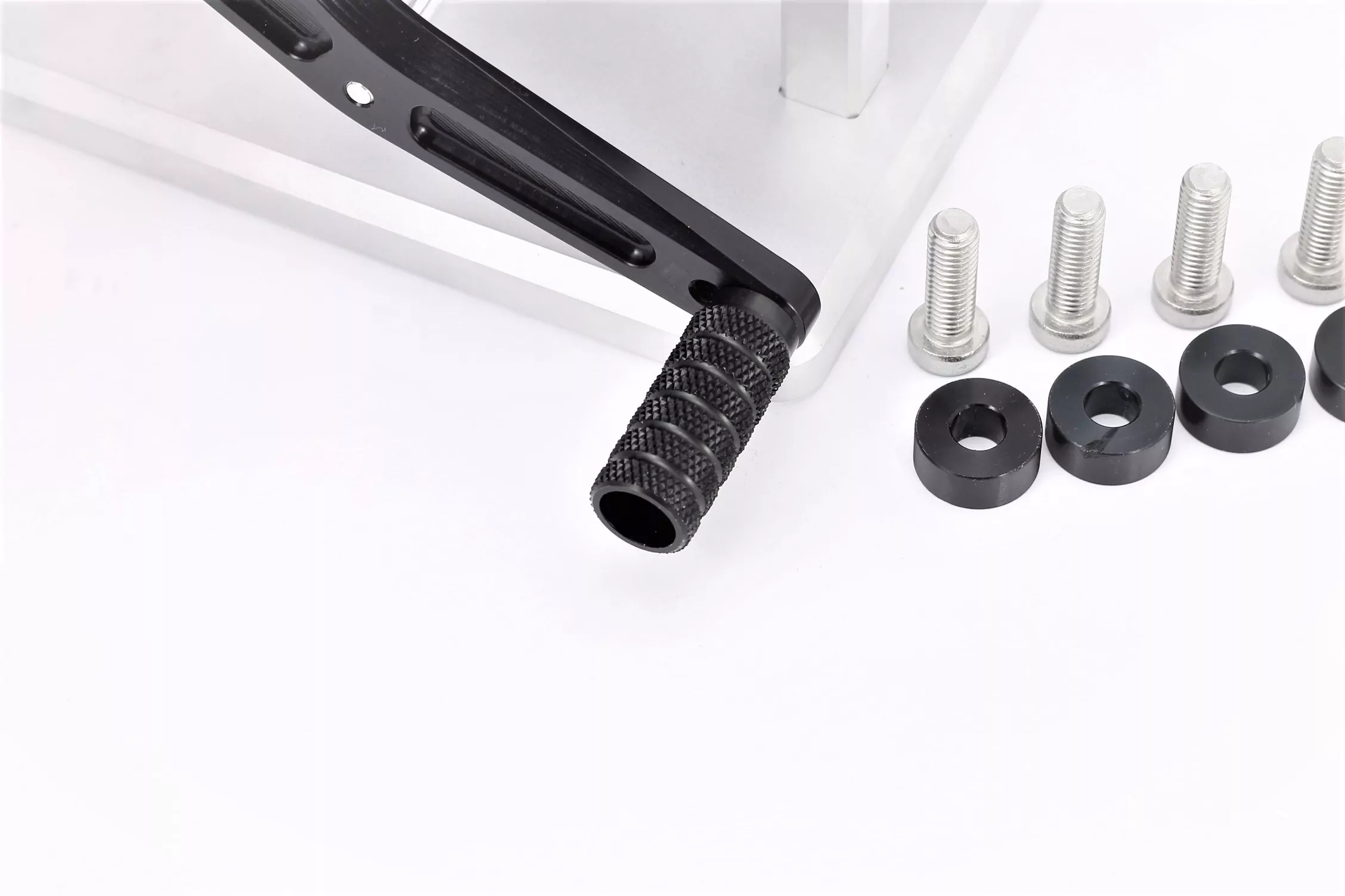 MG Biketec Sportfussrastenanlage / Rastenanlage / Fußrastenanlage mit ABE, gültig in D - A - CH für Triumph Speed Triple 1050 ab 2005-2007