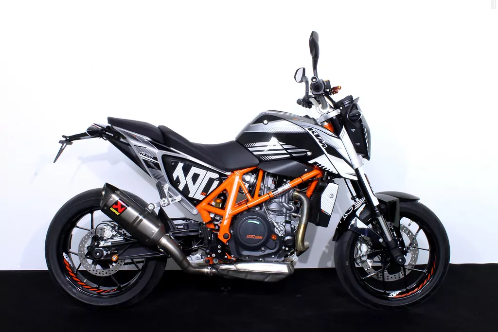 MG Biketec Sportfussrastenanlage / Rastenanlage / Fußrastenanlage mit ABE, gültig in D - A - CH für KTM 690 Duke ab 2016