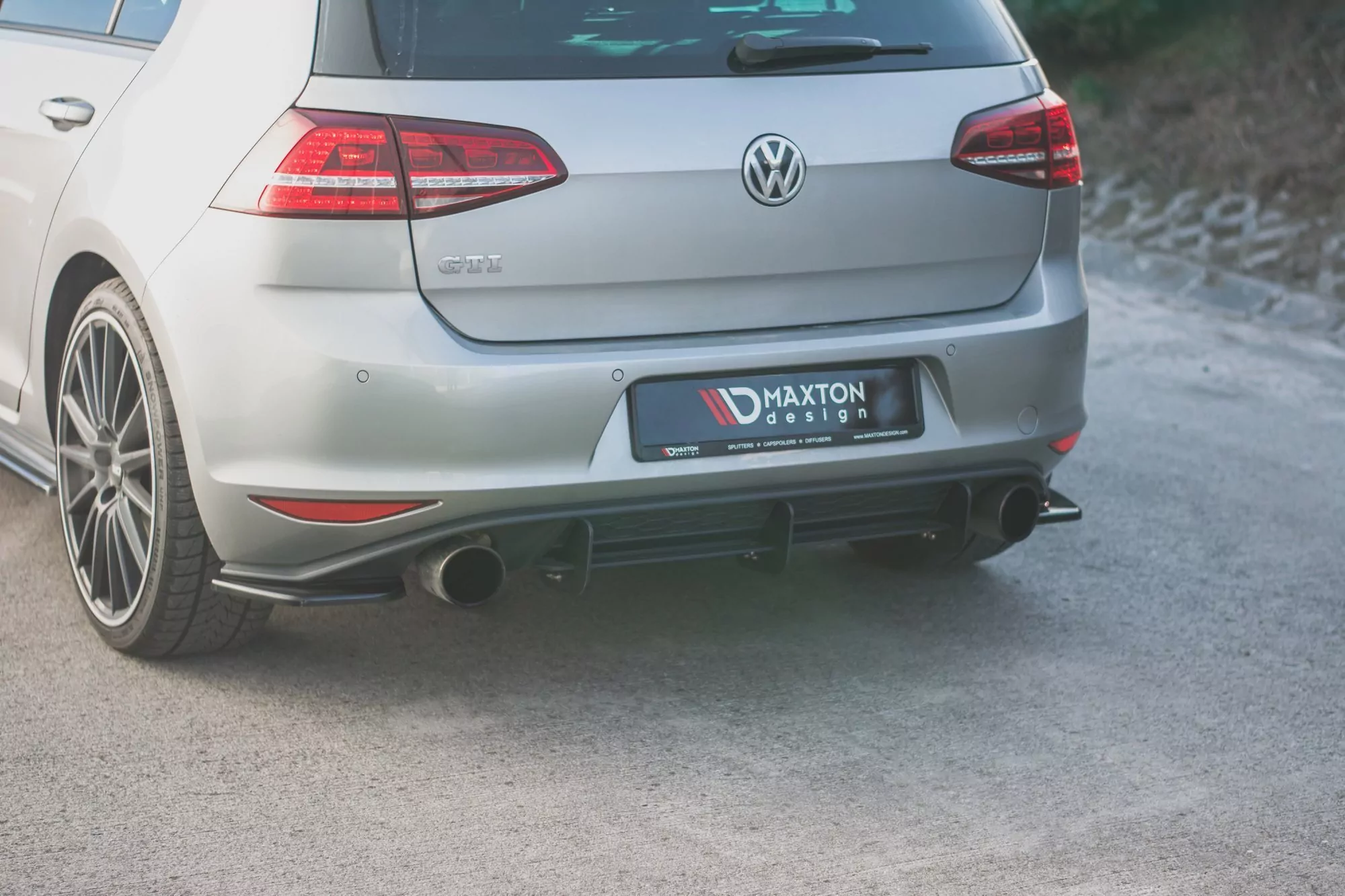 Heck Ansatz Flaps Diffusor Passend Für Diffusor V.2 Passend Für VW Golf 7 GTI  Schwarz Hochglanz Schwarz Hochglanz