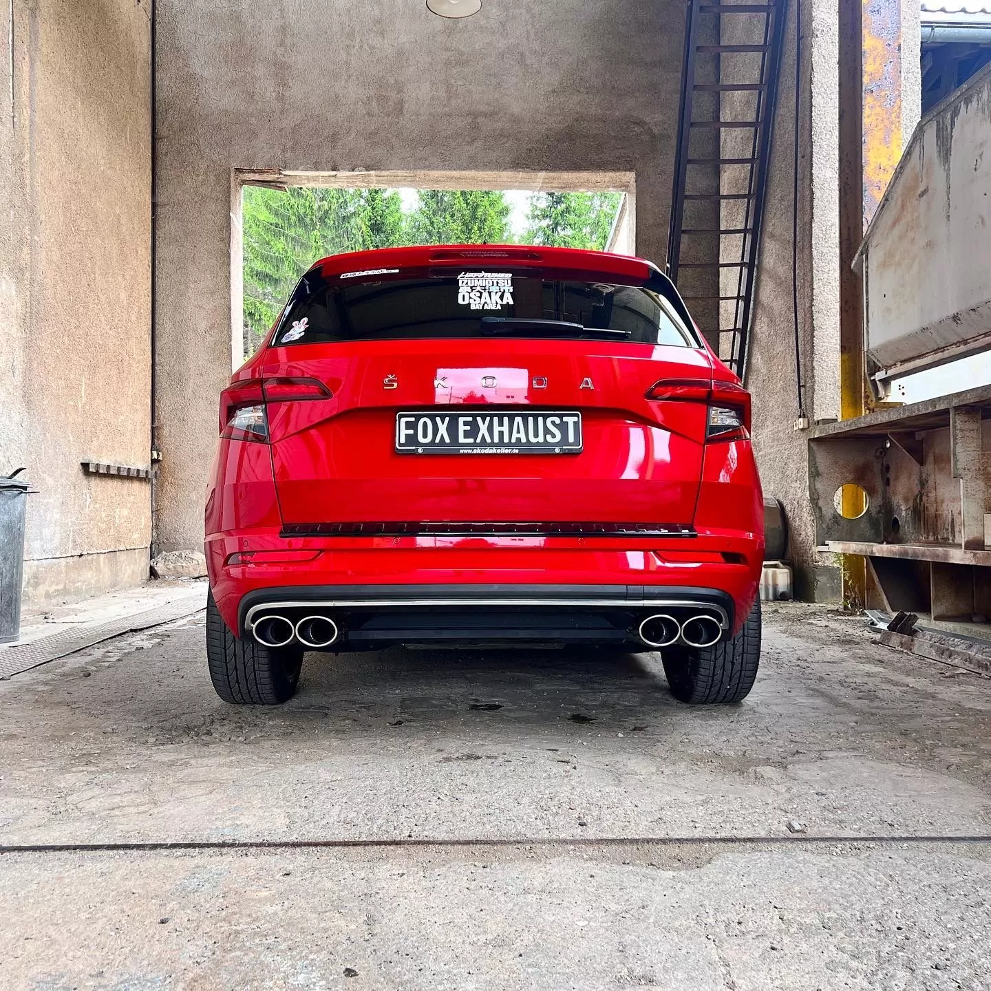 Skoda Karoq 4x4  Endschalldämpfer Ausgang rechts/links - 2x115x85 Typ 32 rechts/links