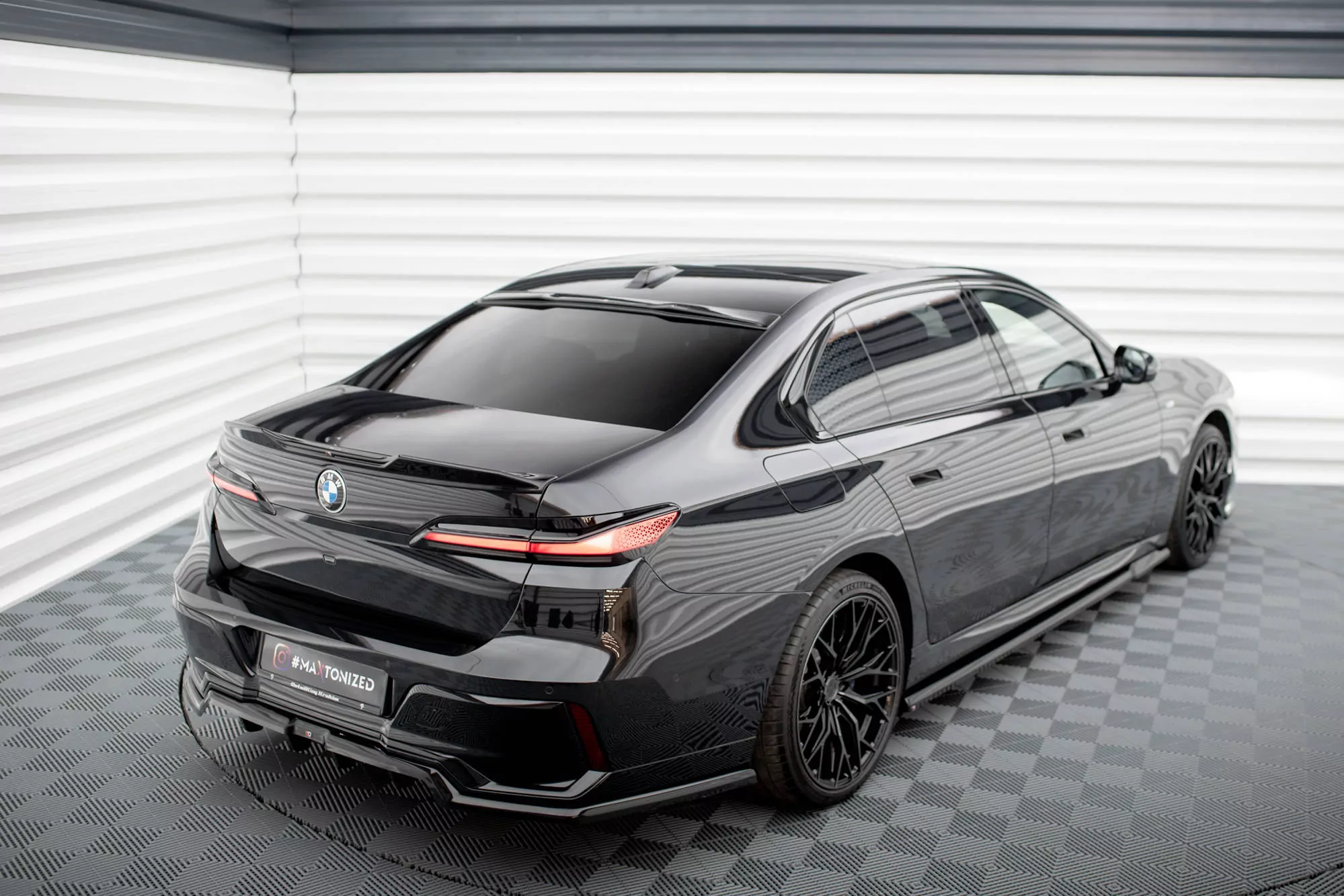 Heckscheiben Spoiler Für BMW 7 M-Paket / M760e / I7 M-Paket / 7 Standard G70 Schwarz Hochglanz