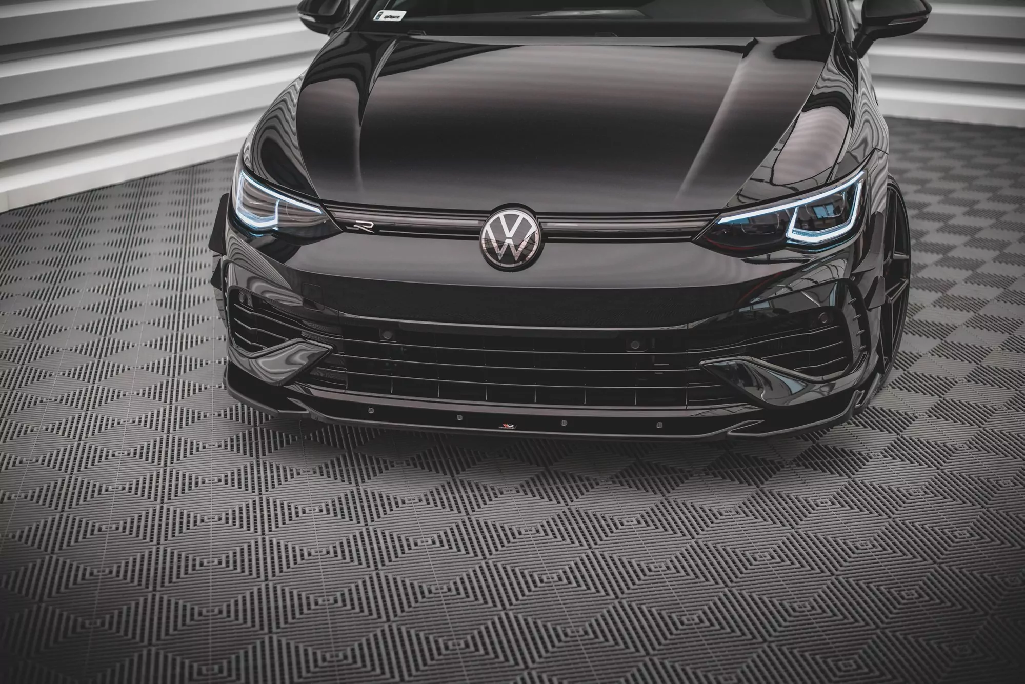 Front Ansatz V.4 Für Volkswagen Golf R Mk8 Schwarz Hochglanz